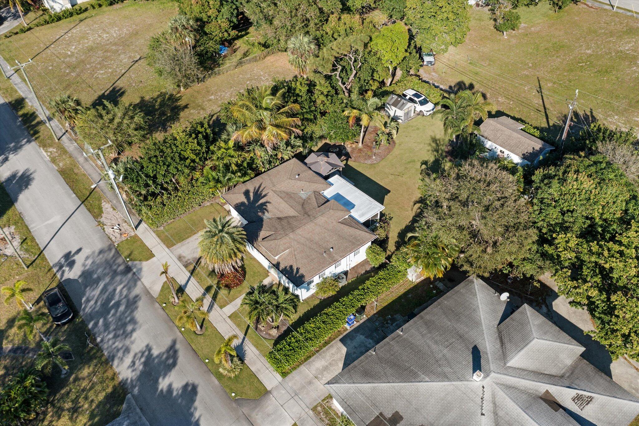 107 NW 4th Avenue