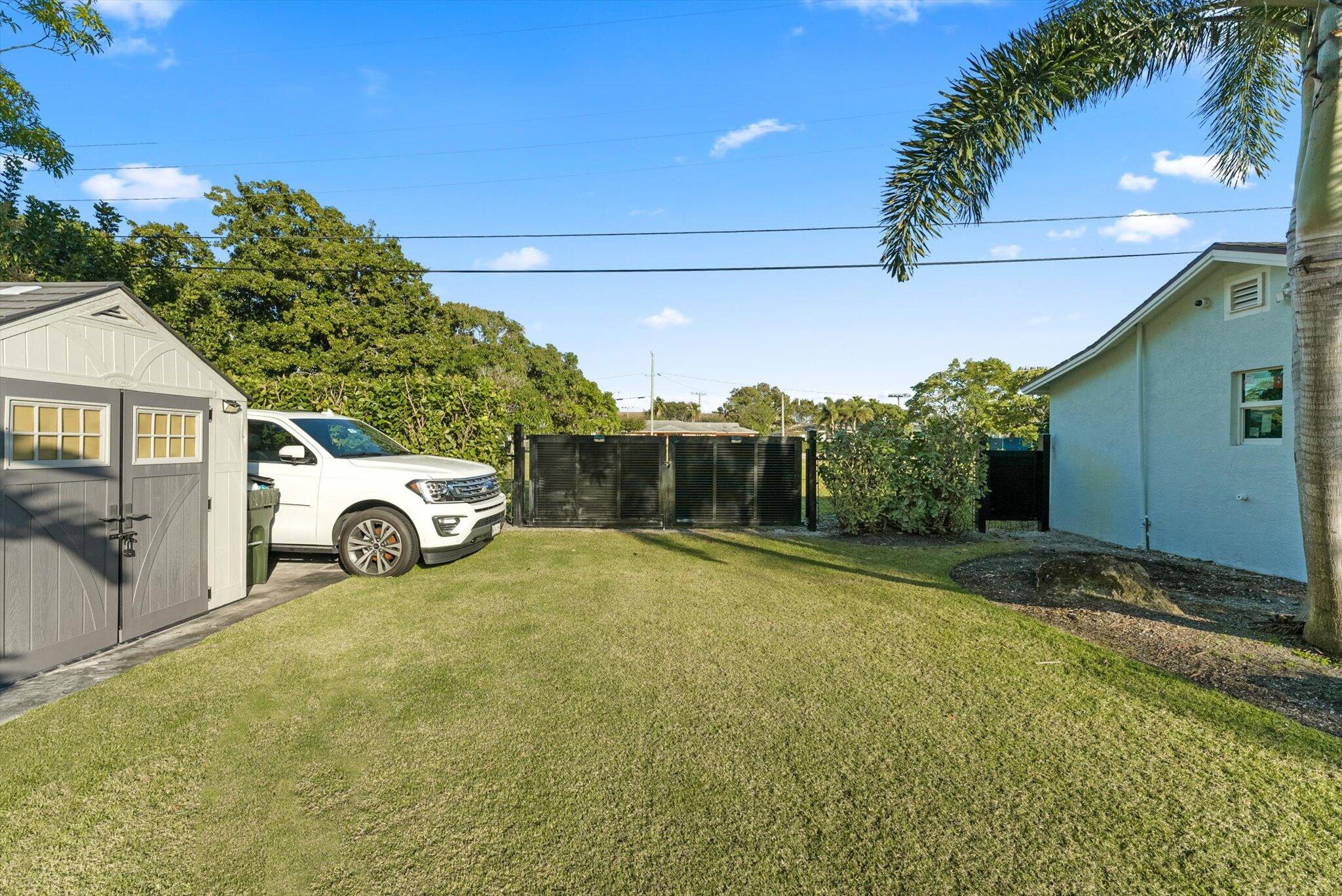 107 NW 4th Avenue