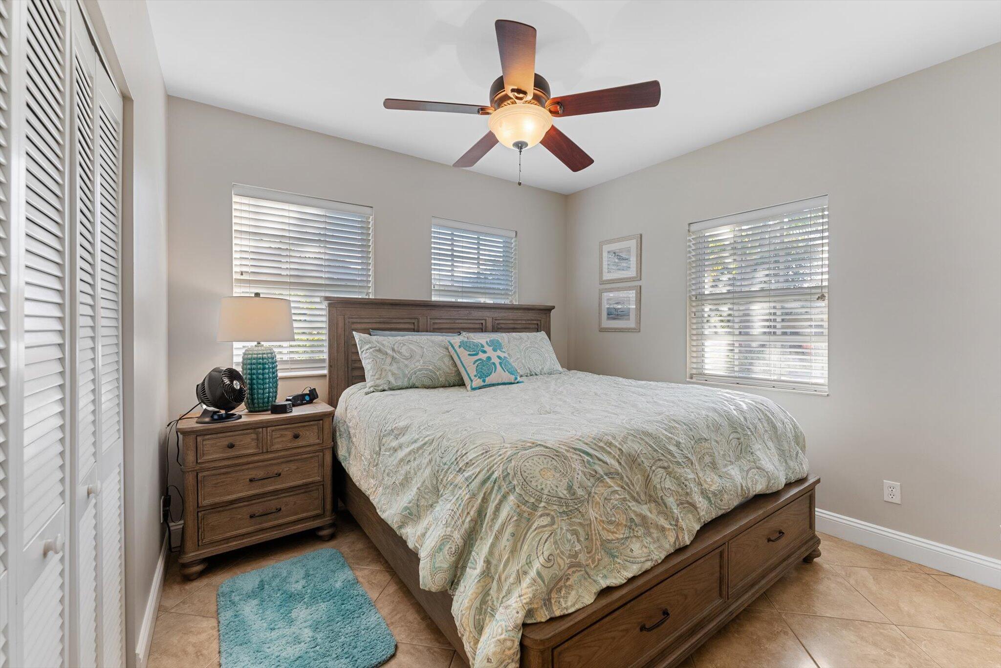 107 NW 4th Avenue