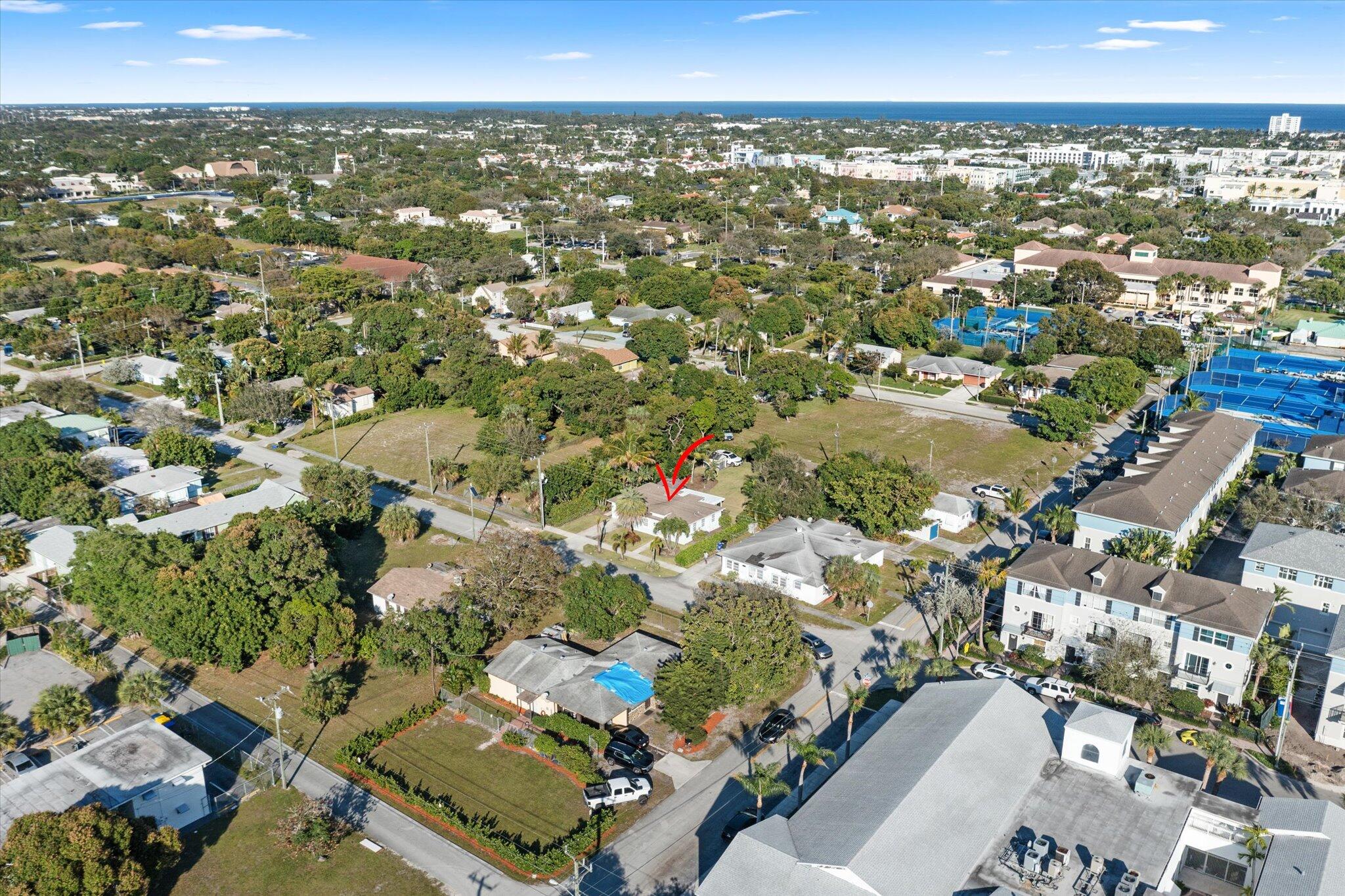 107 NW 4th Avenue