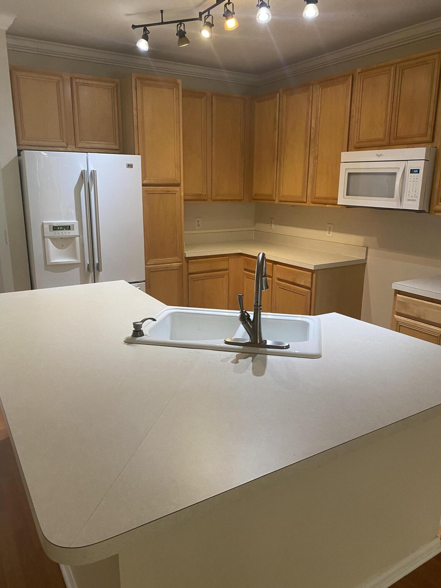 9748 Porta Leona Lane