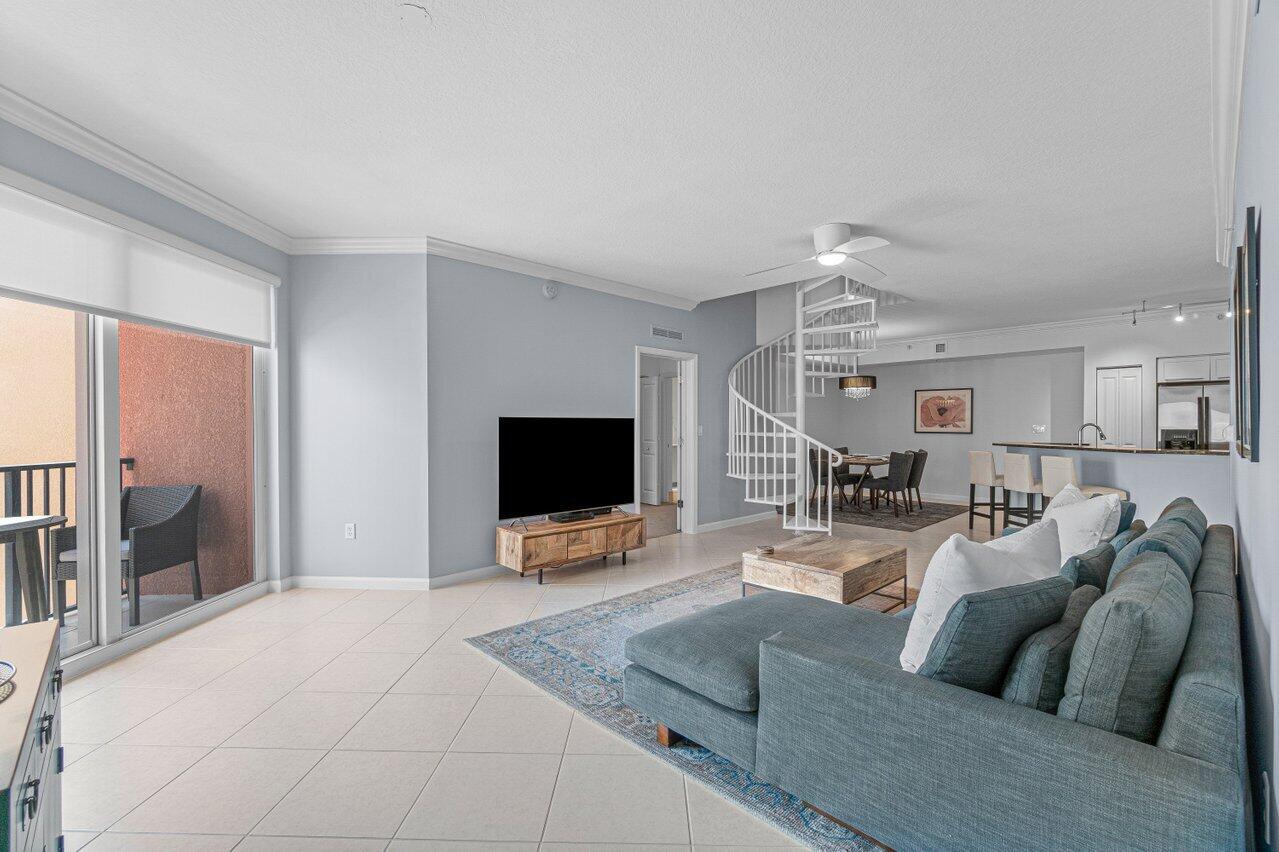 225 NE 1st Street 415