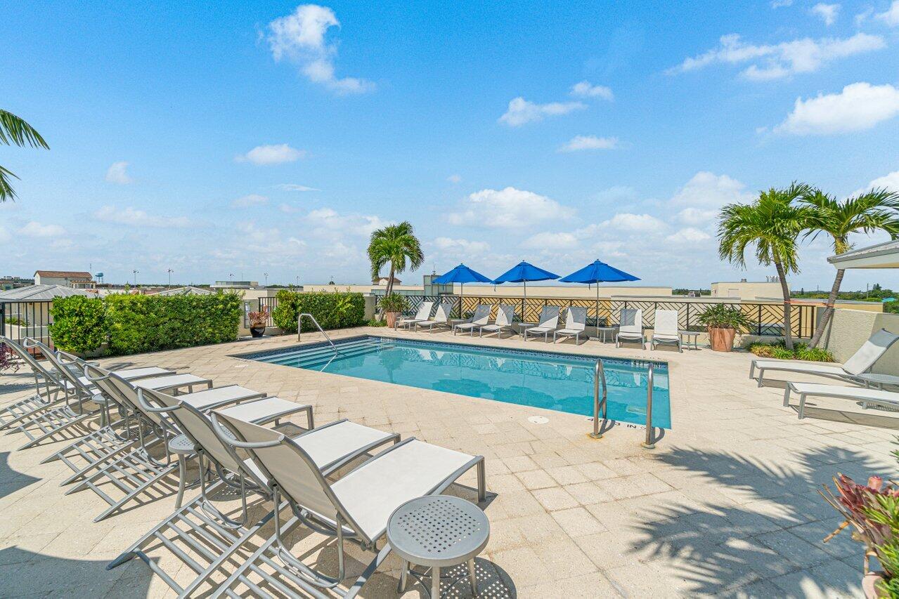 225 NE 1st Street 415