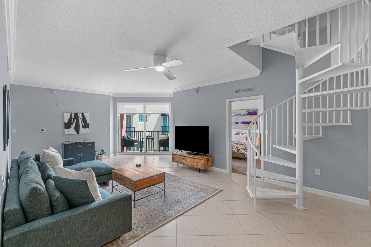 225 NE 1st Street 415