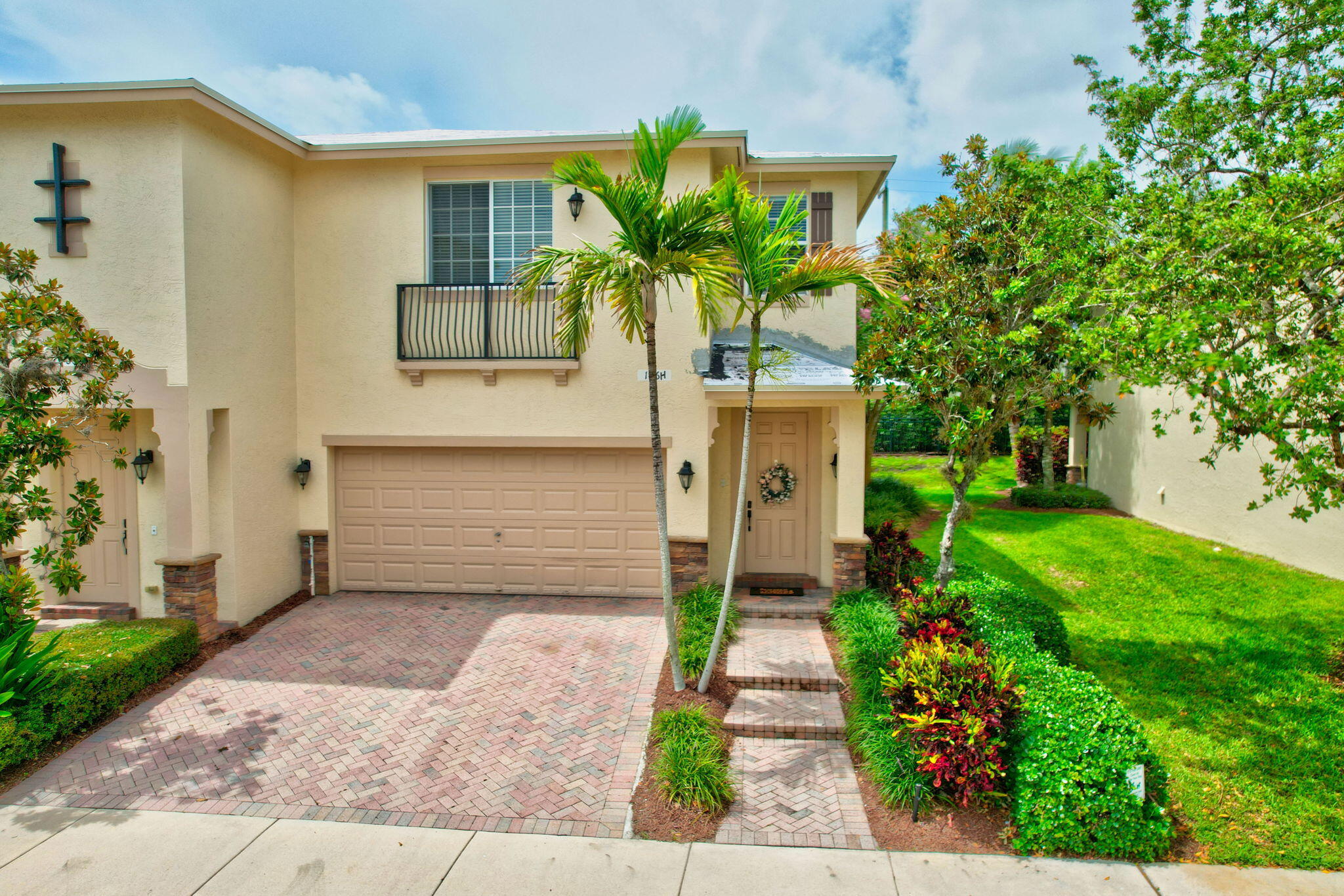 106 S Longport Circle H