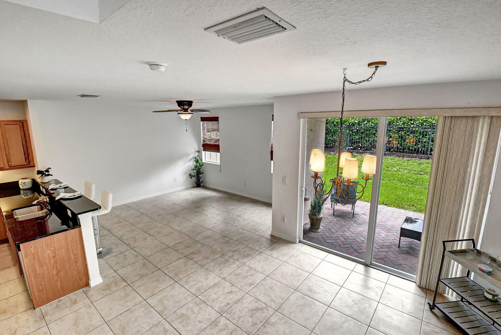 106 S Longport Circle H