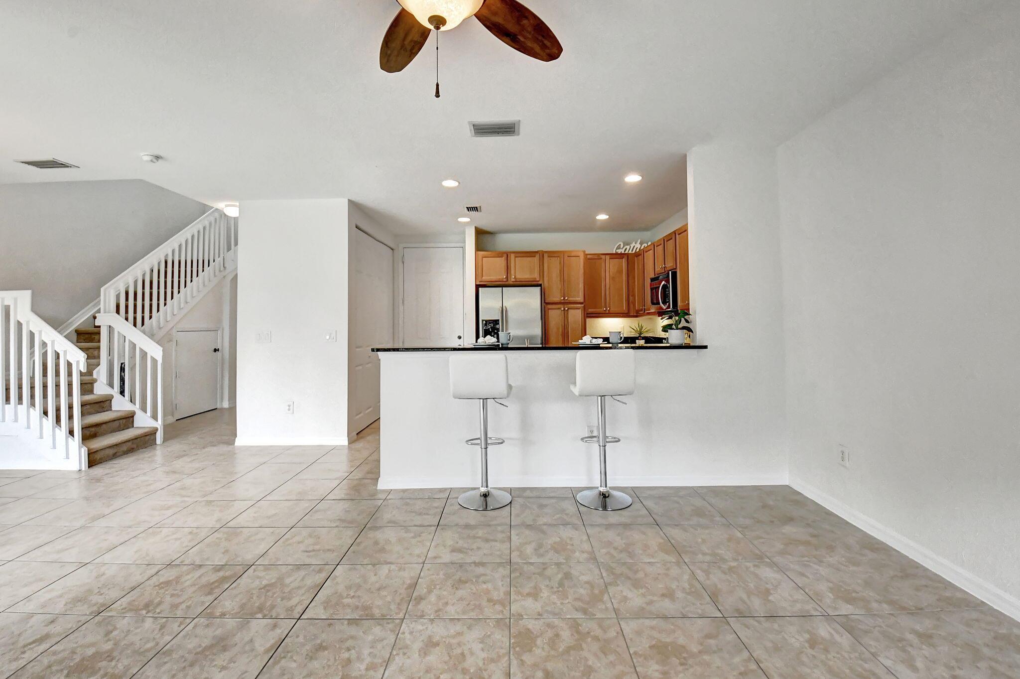 106 S Longport Circle H