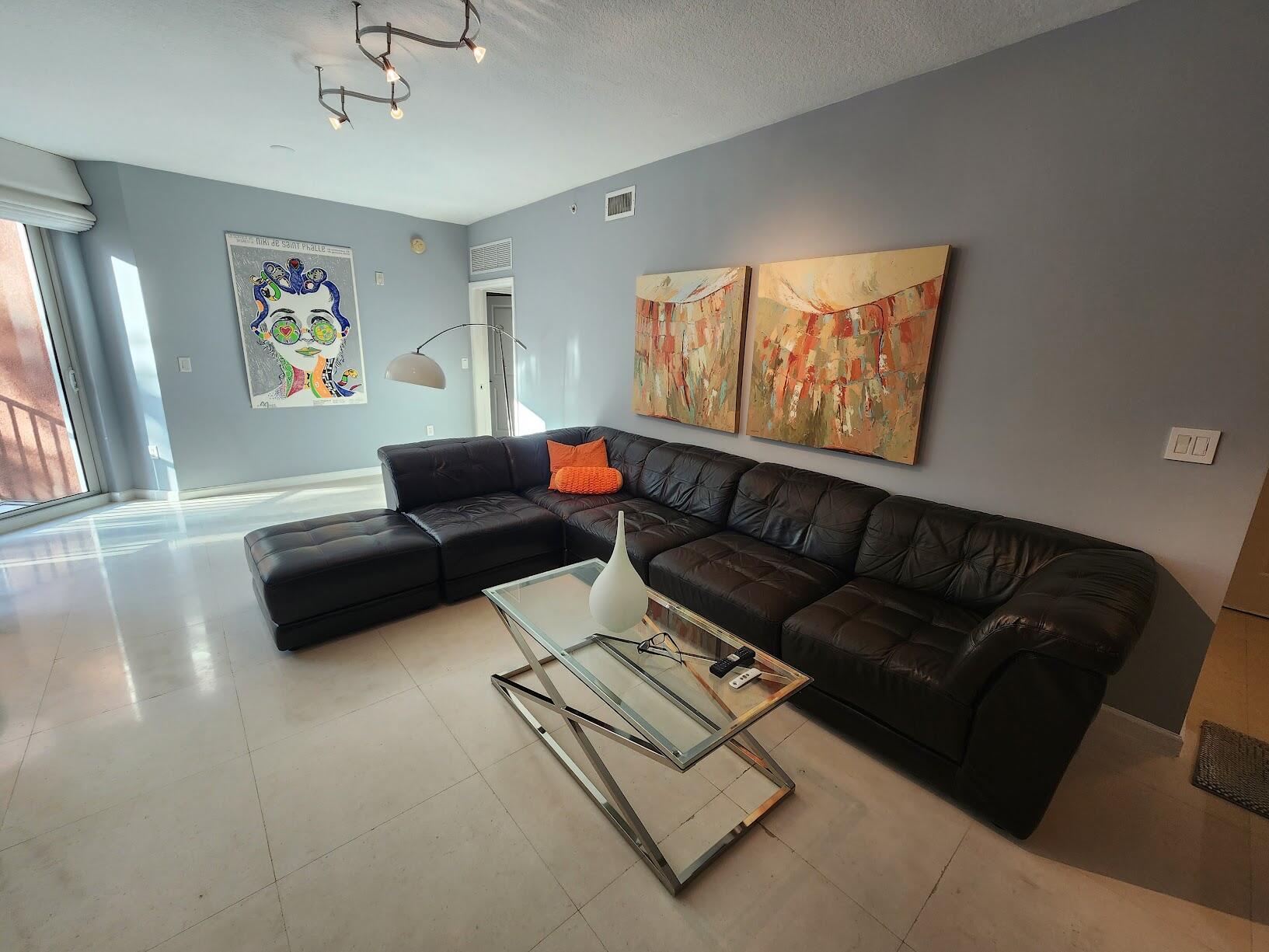 225 NE 1st Street 303