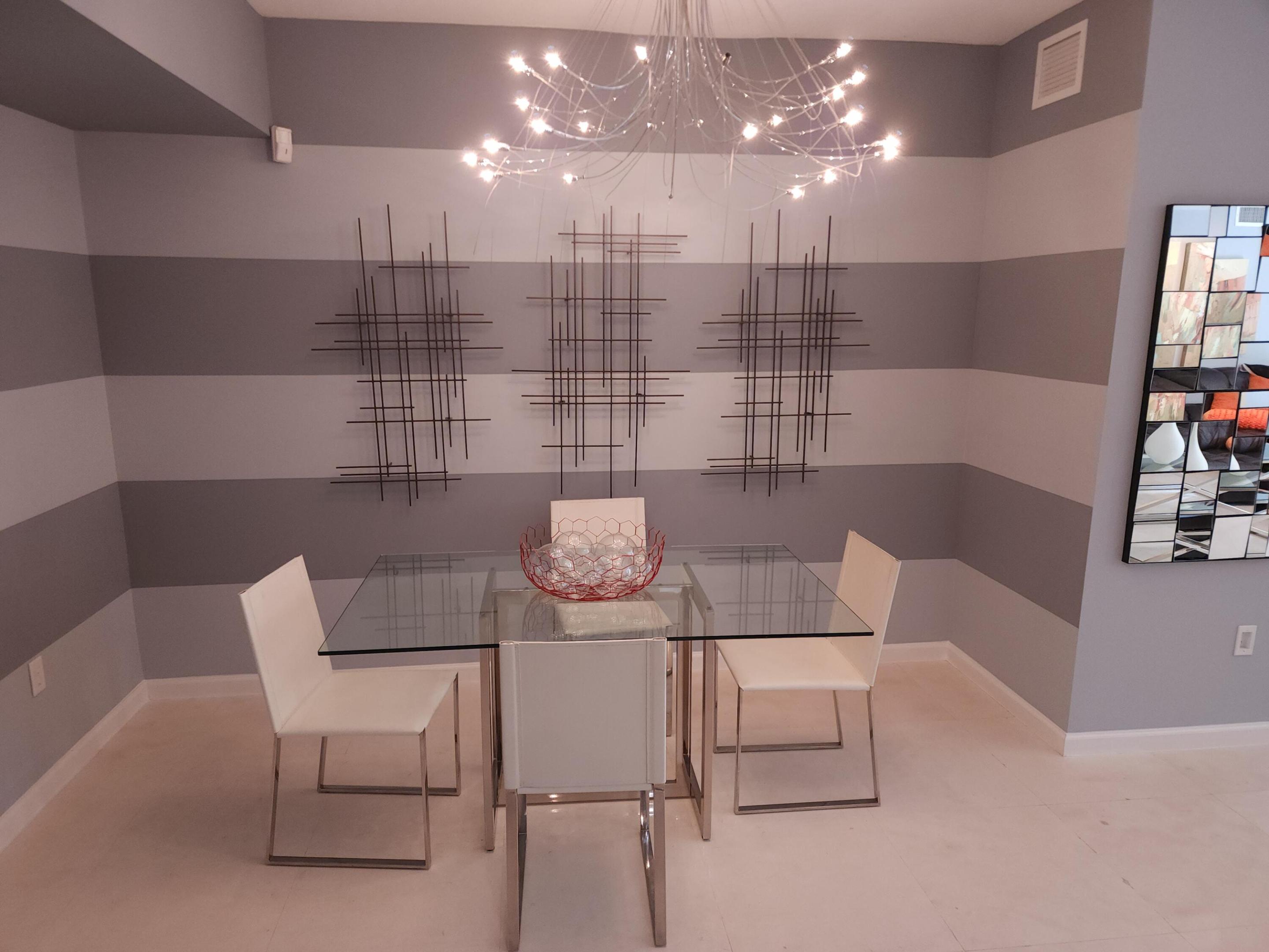 225 NE 1st Street 303