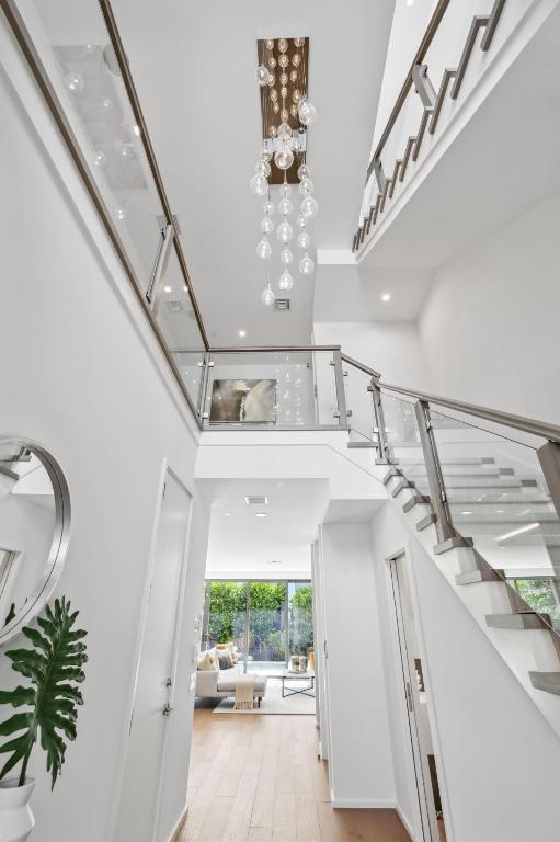 211 Macfarlane Drive