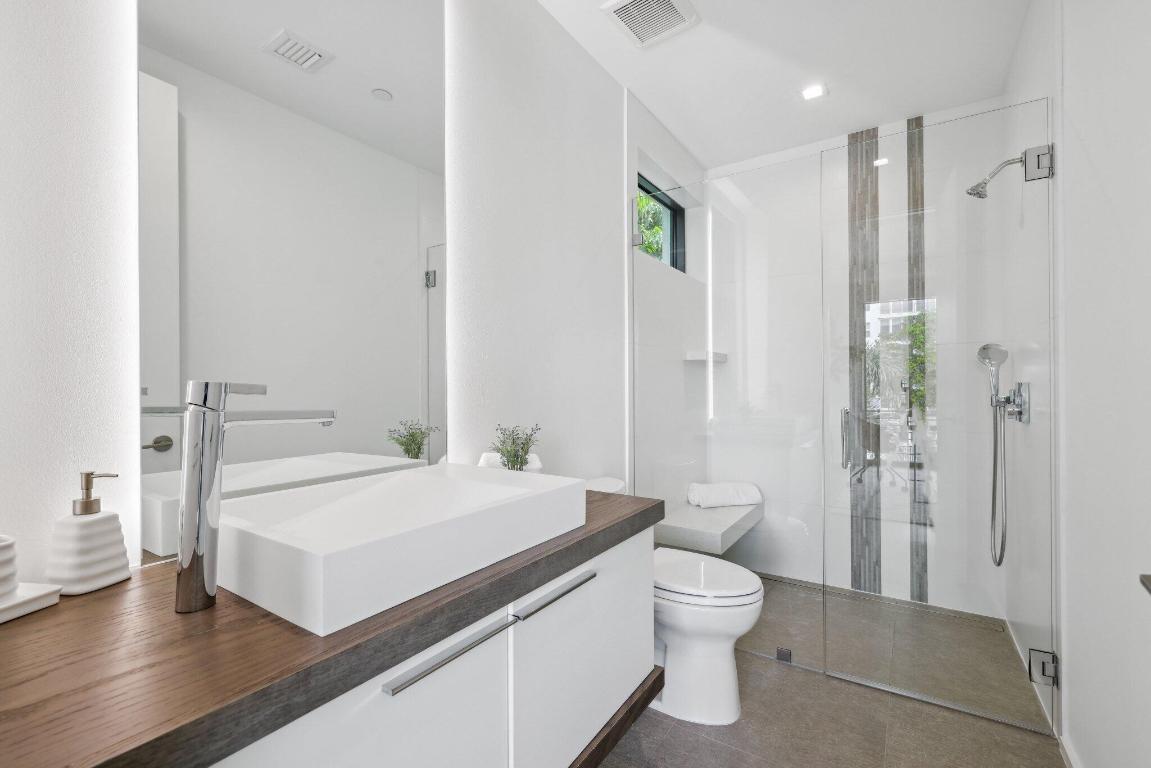 211 Macfarlane Drive