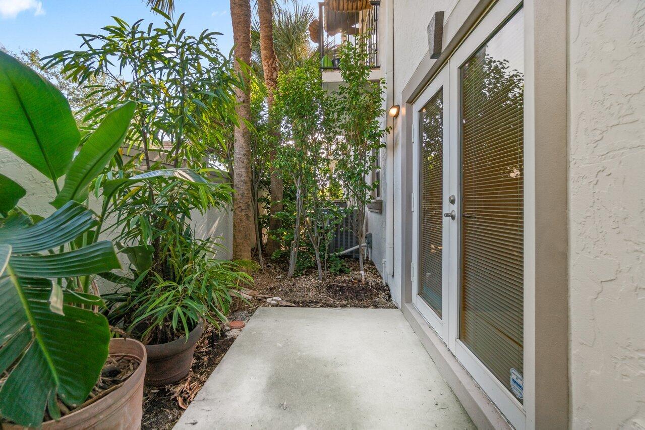 605 Renaissance Way