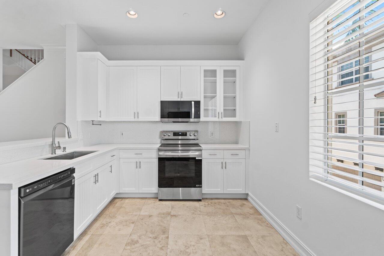 605 Renaissance Way