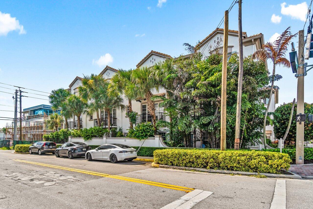 605 Renaissance Way