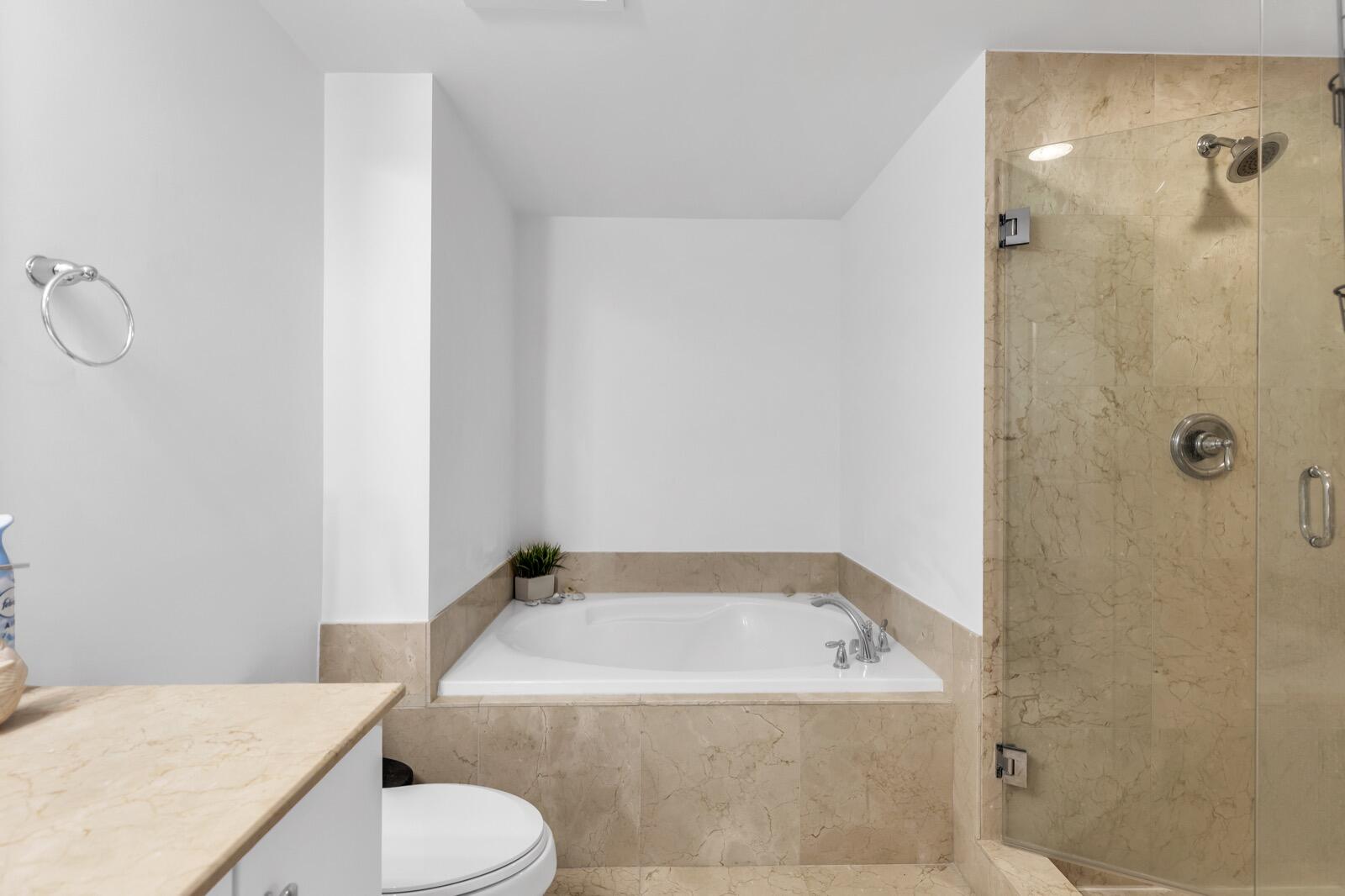 350 N Federal Highway 403