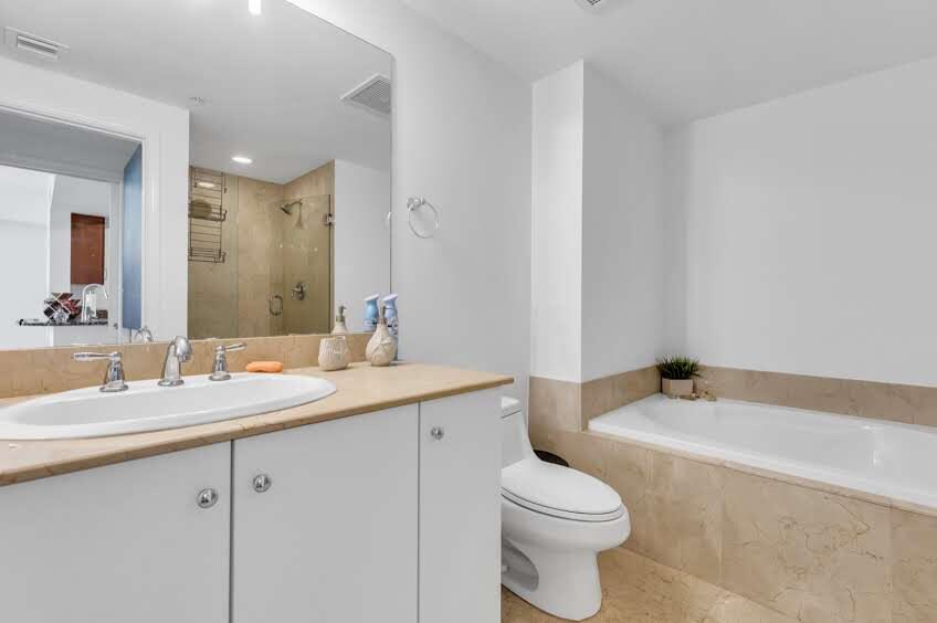 350 N Federal Highway 403