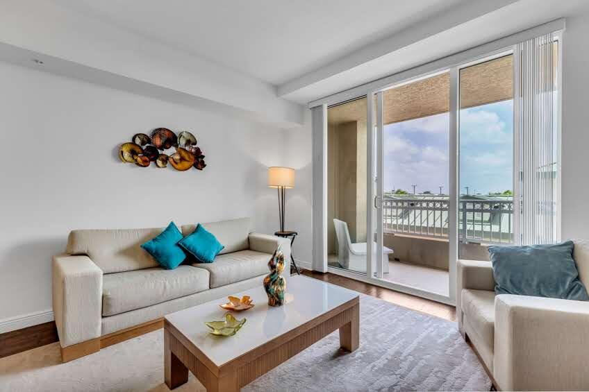 350 N Federal Highway 403