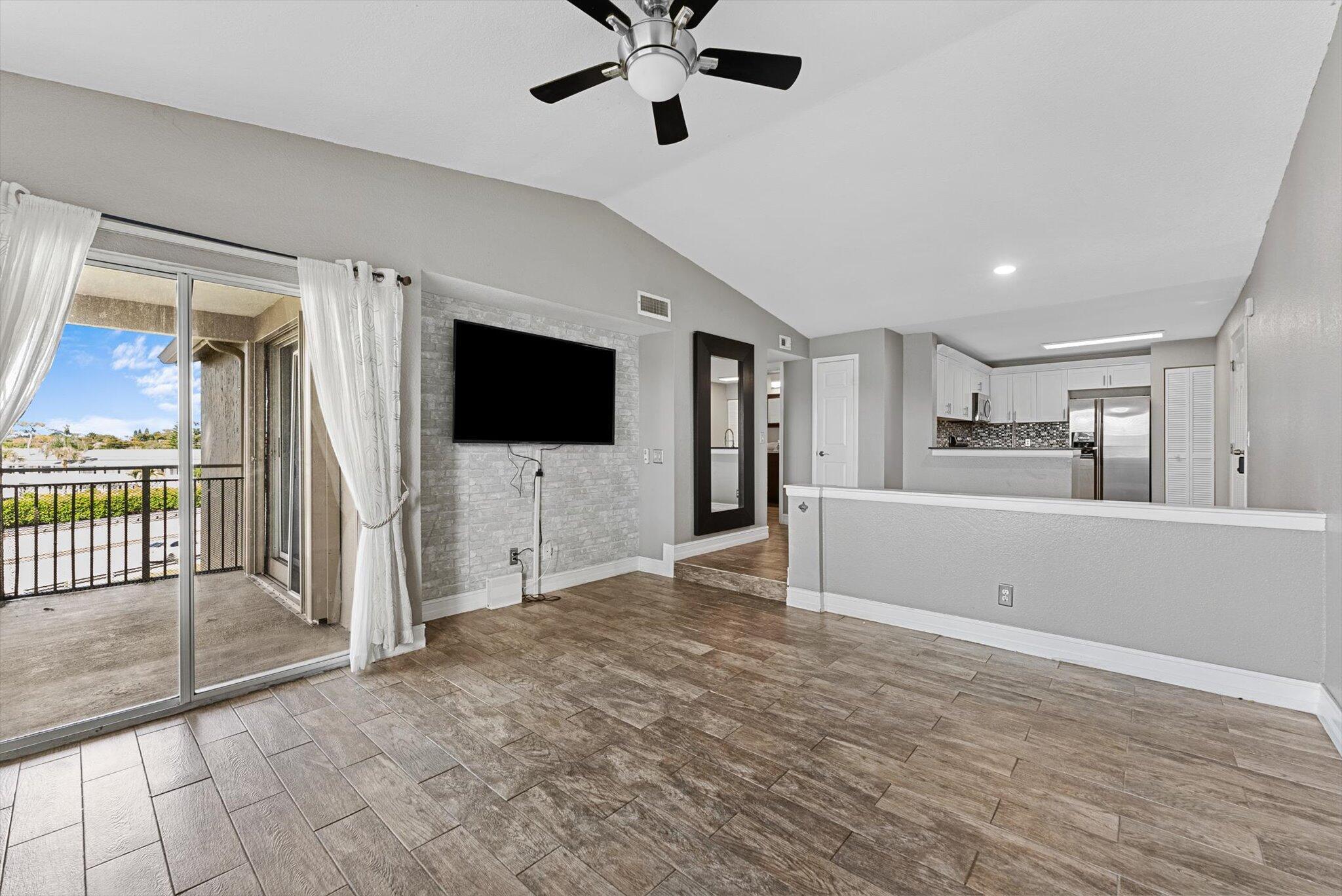 1705 Palm Cove Boulevard 1-307