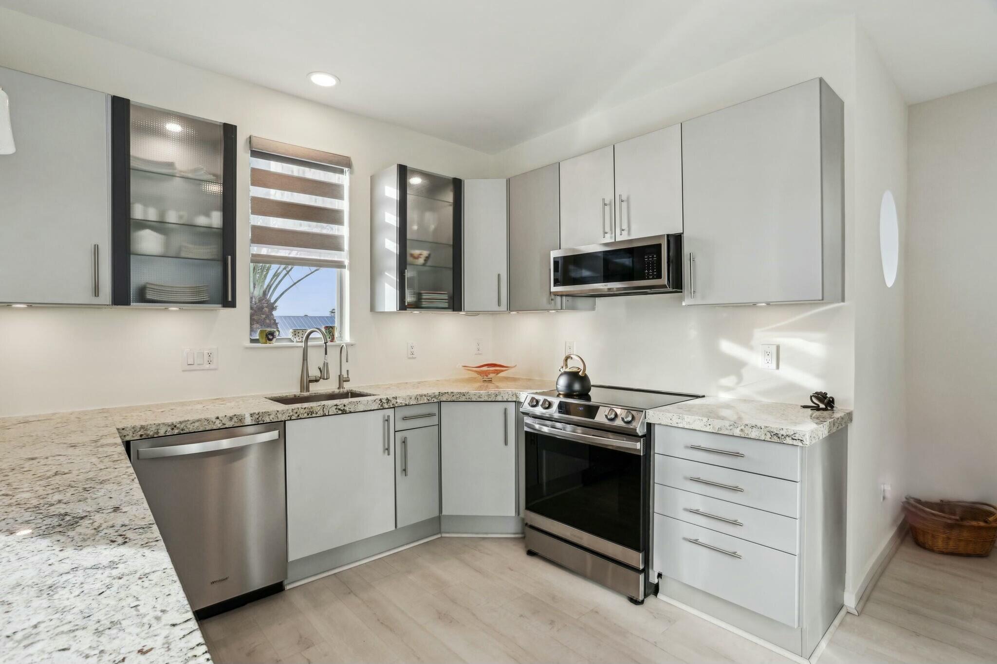 365 SE 6th Avenue 406
