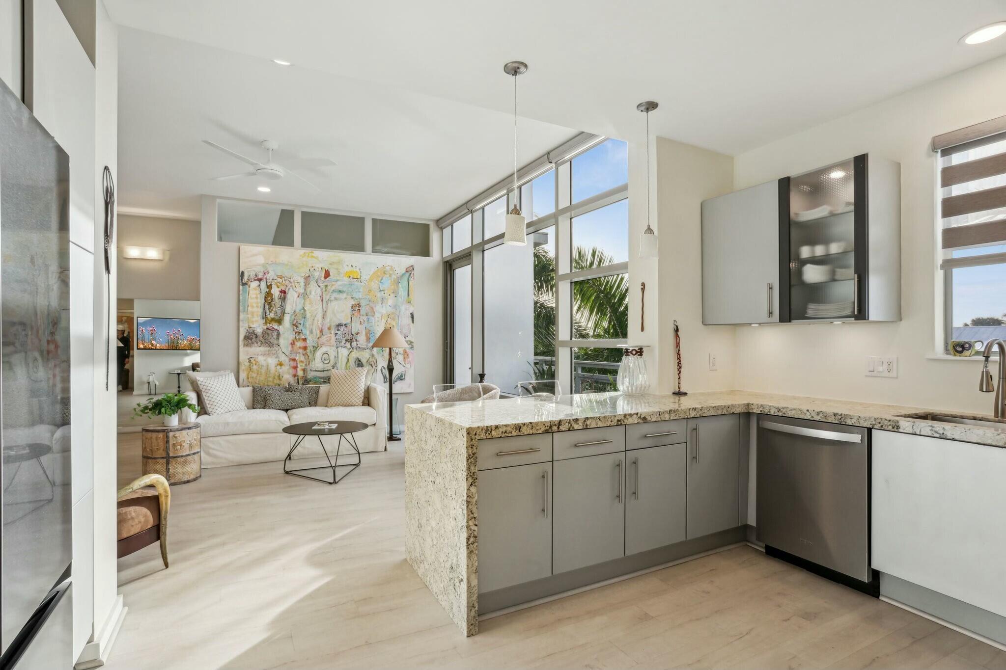 365 SE 6th Avenue 406