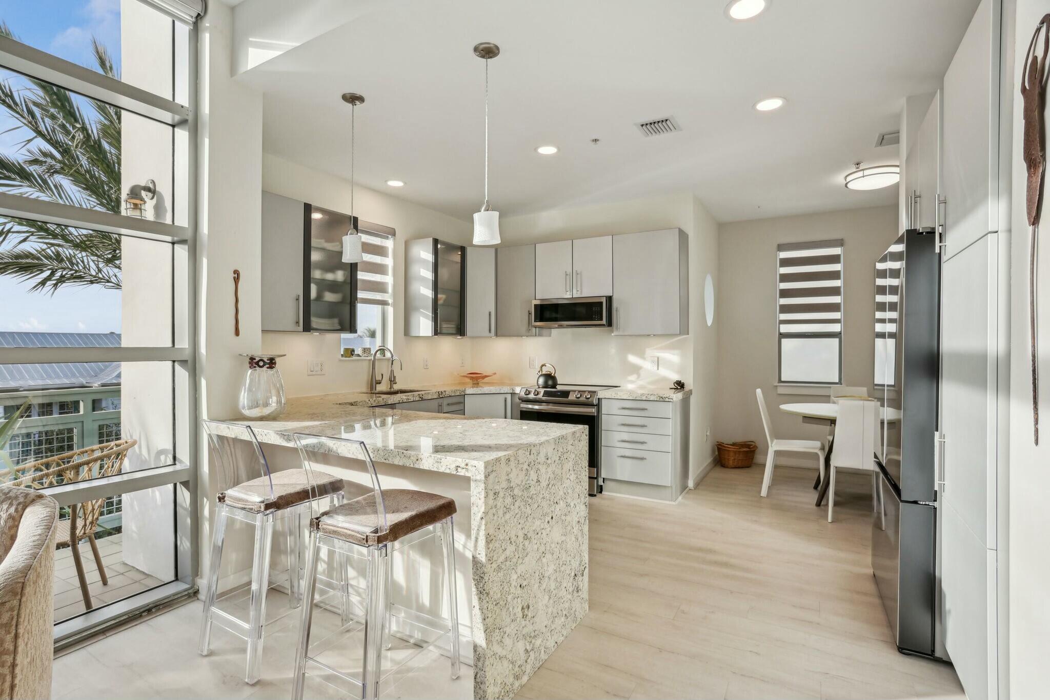 365 SE 6th Avenue 406
