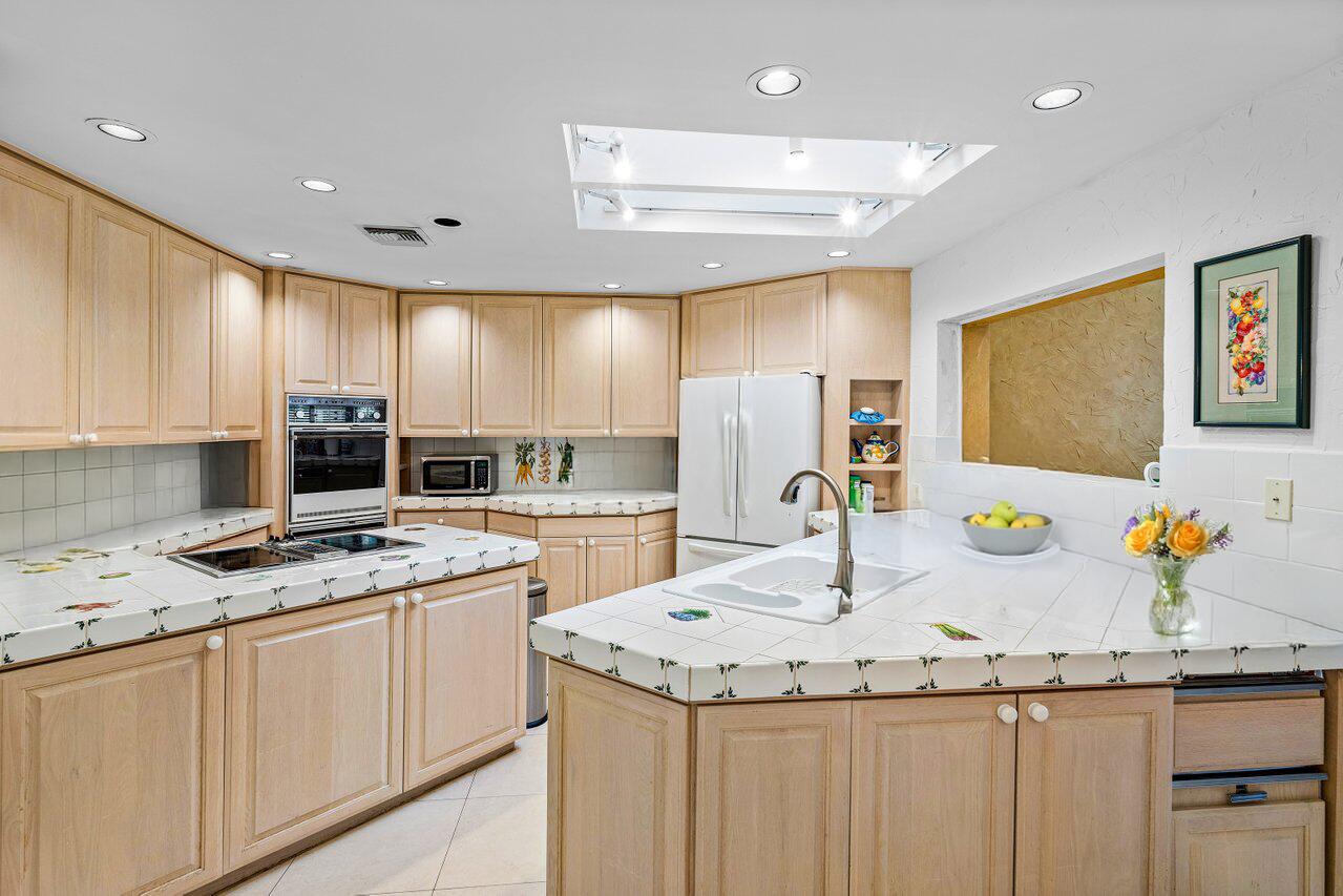 4770 Tree Fern Drive