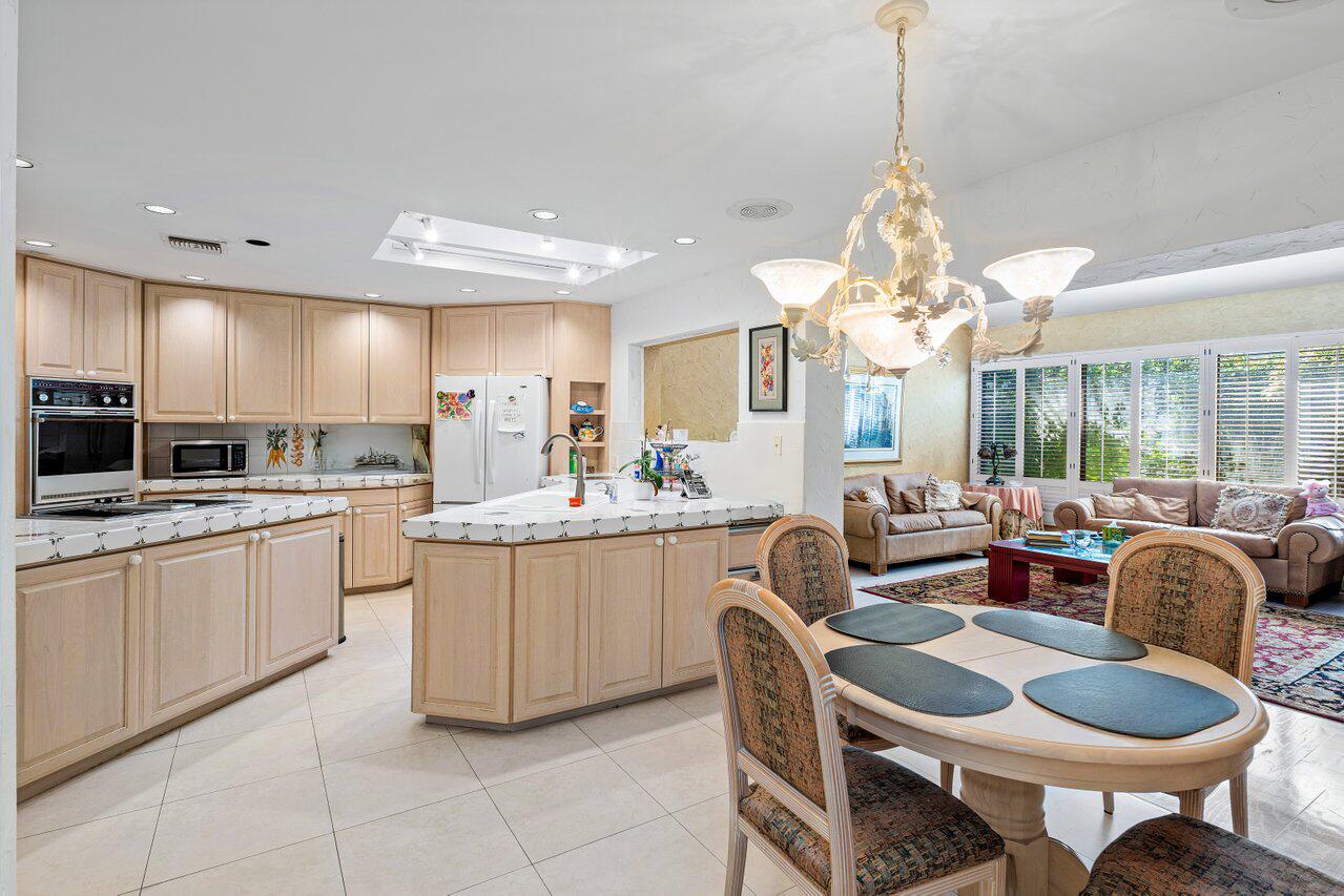 4770 Tree Fern Drive