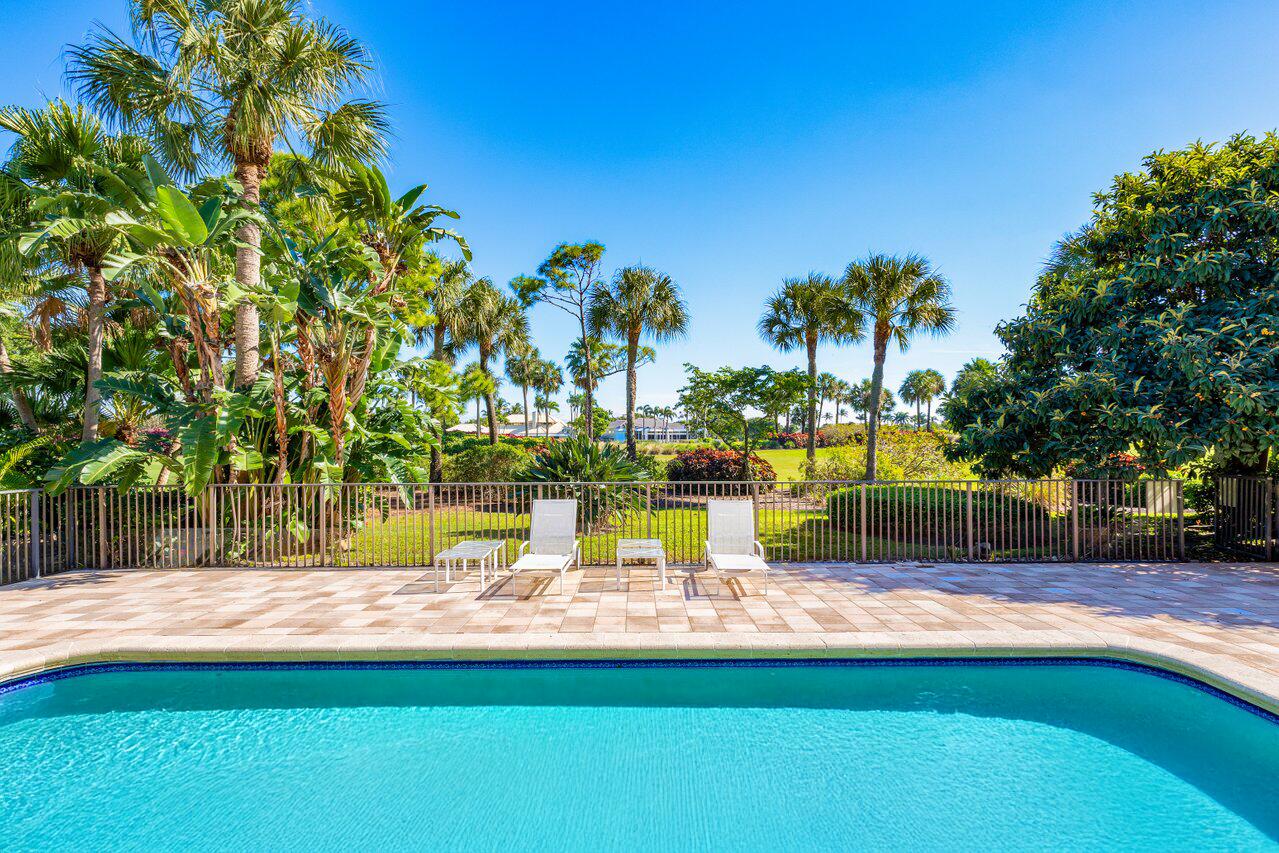 4770 Tree Fern Drive
