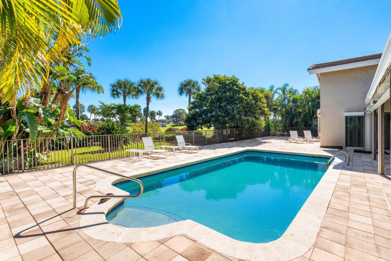 4770 Tree Fern Drive