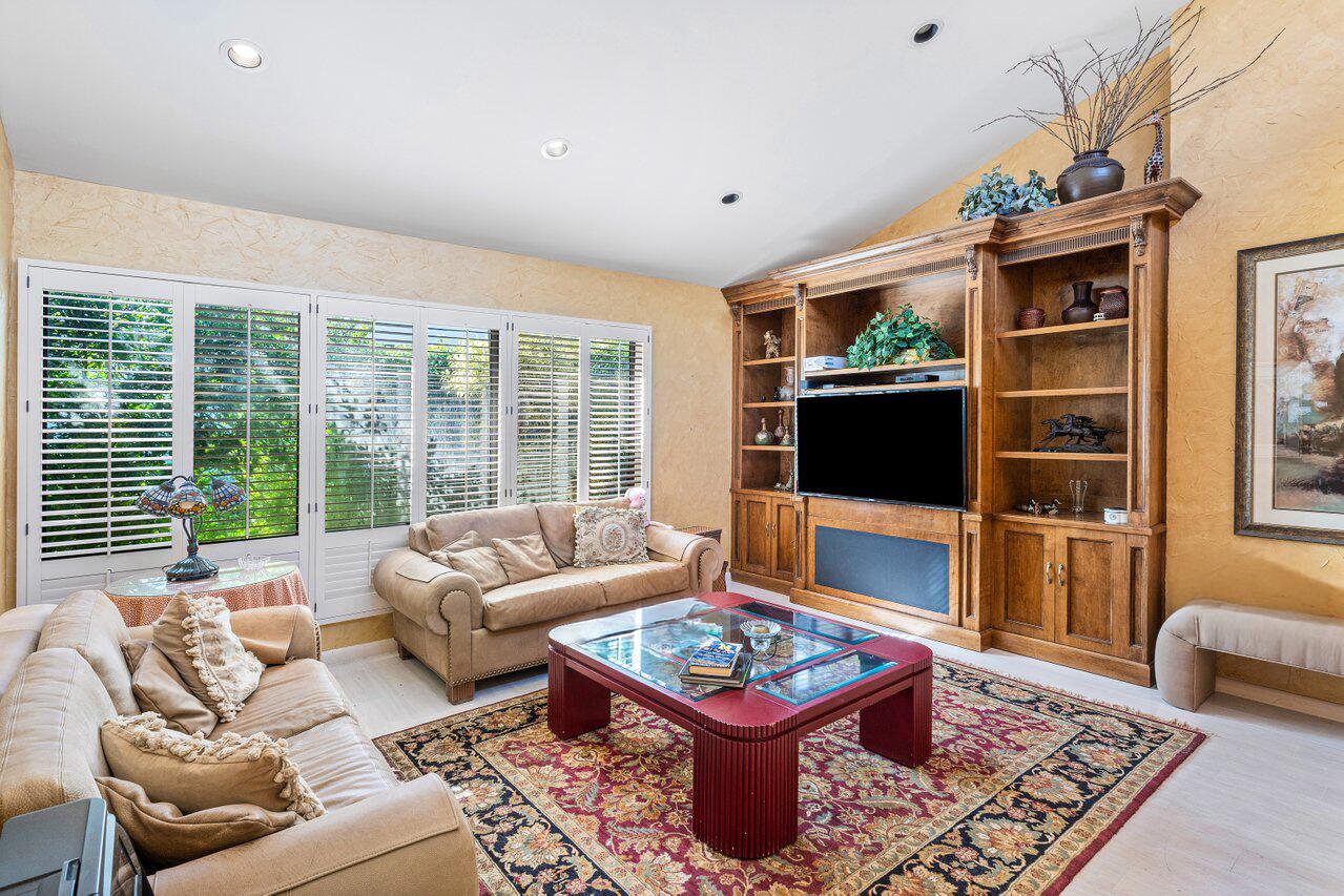 4770 Tree Fern Drive