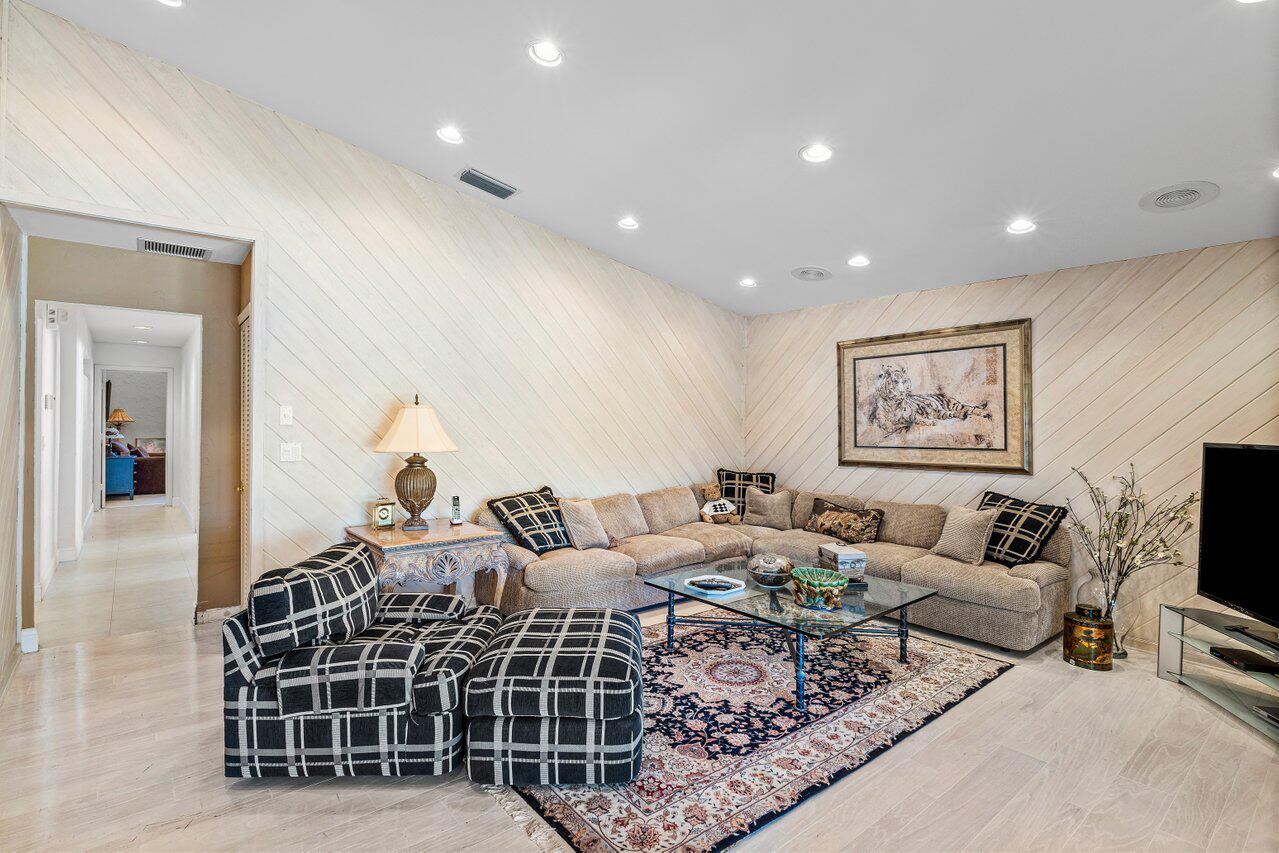 4770 Tree Fern Drive