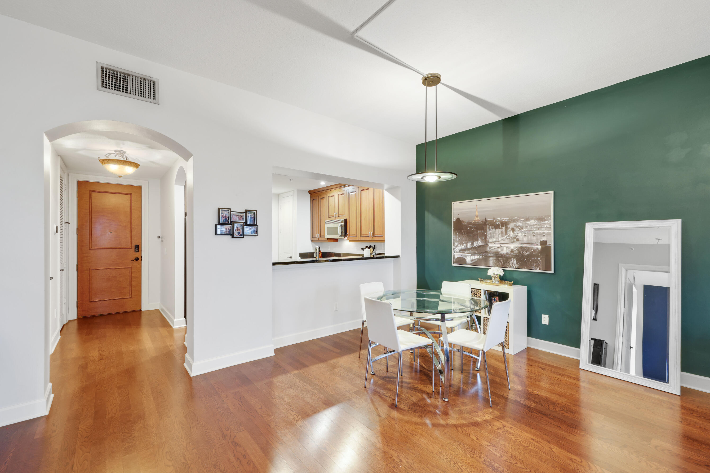200 NE 2nd Avenue 403