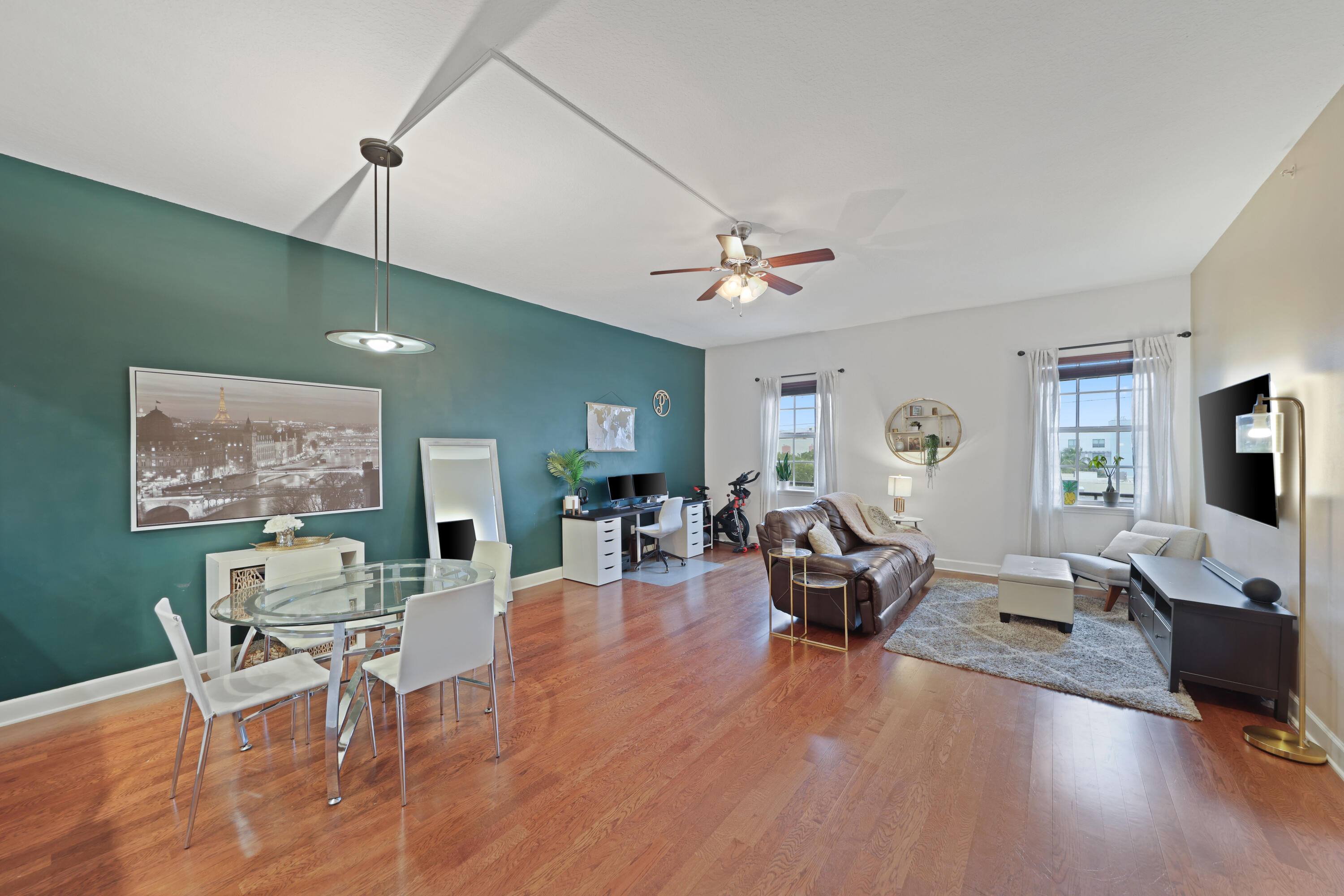 200 NE 2nd Avenue 403