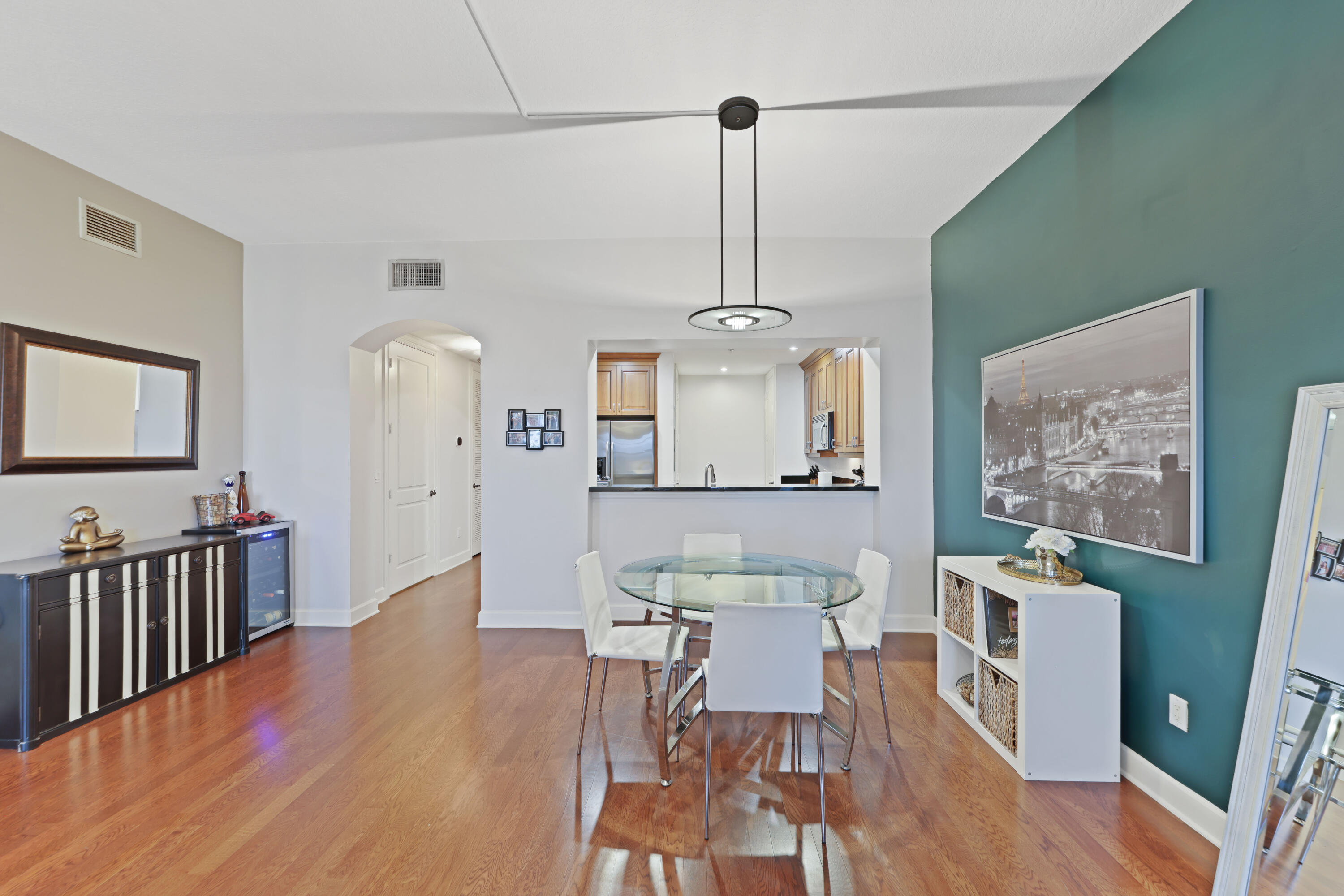 200 NE 2nd Avenue 403