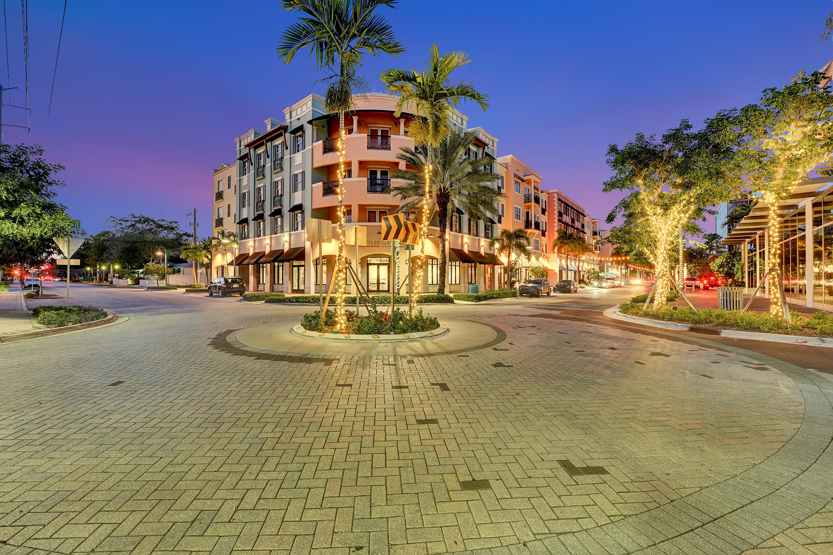 200 NE 2nd Avenue 403