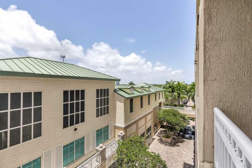 350 N Federal Hwy 403 Highway 403