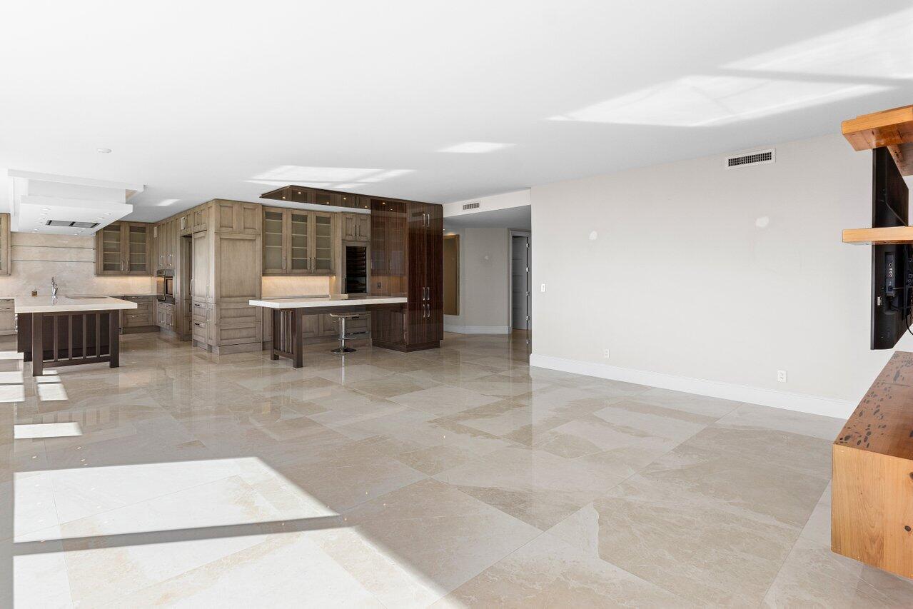 200 N Ocean Boulevard 5n