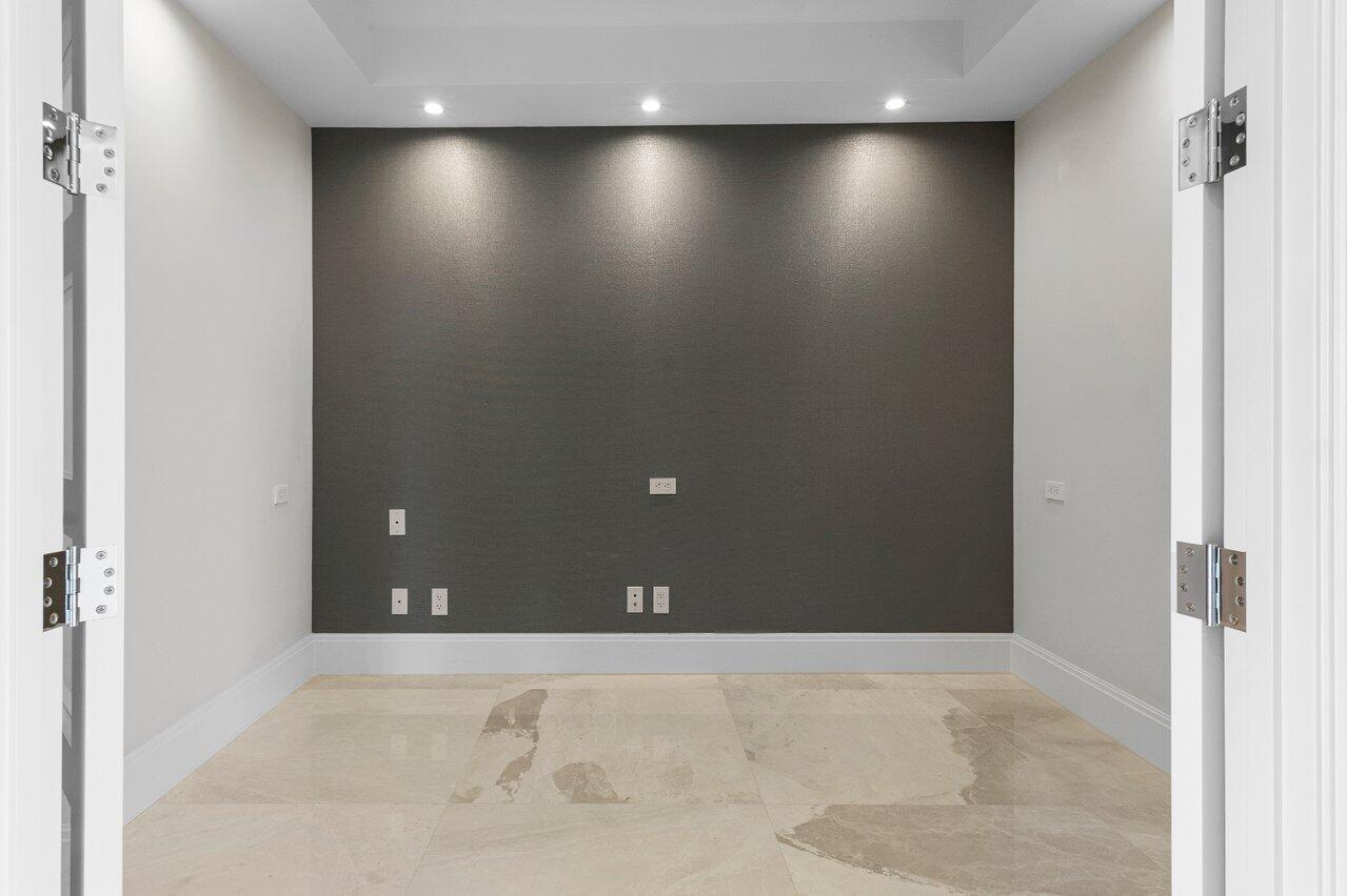 200 N Ocean Boulevard 5n