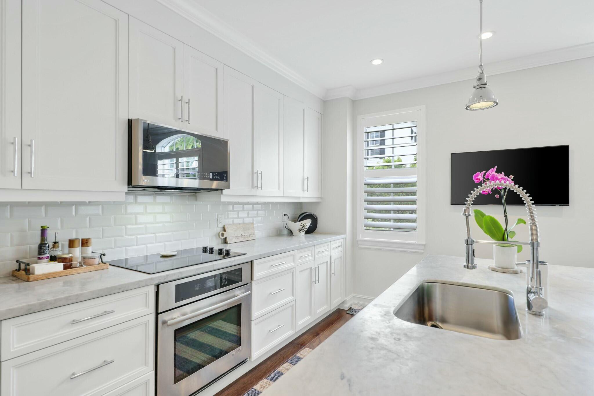 137 N Cannery Row Circle