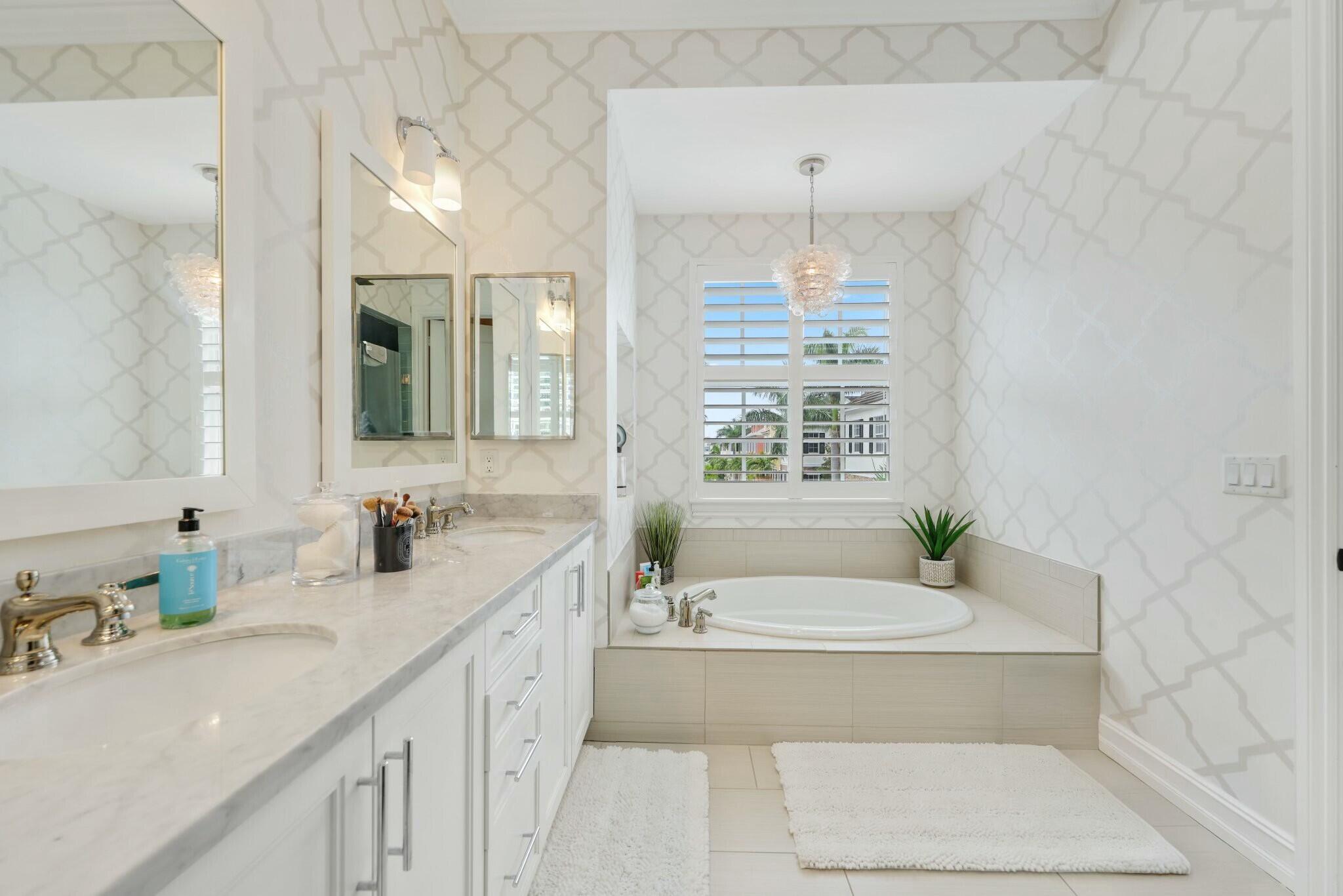 137 N Cannery Row Circle