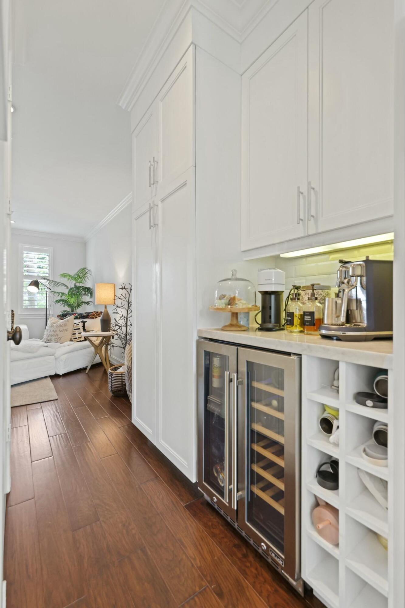 137 N Cannery Row Circle