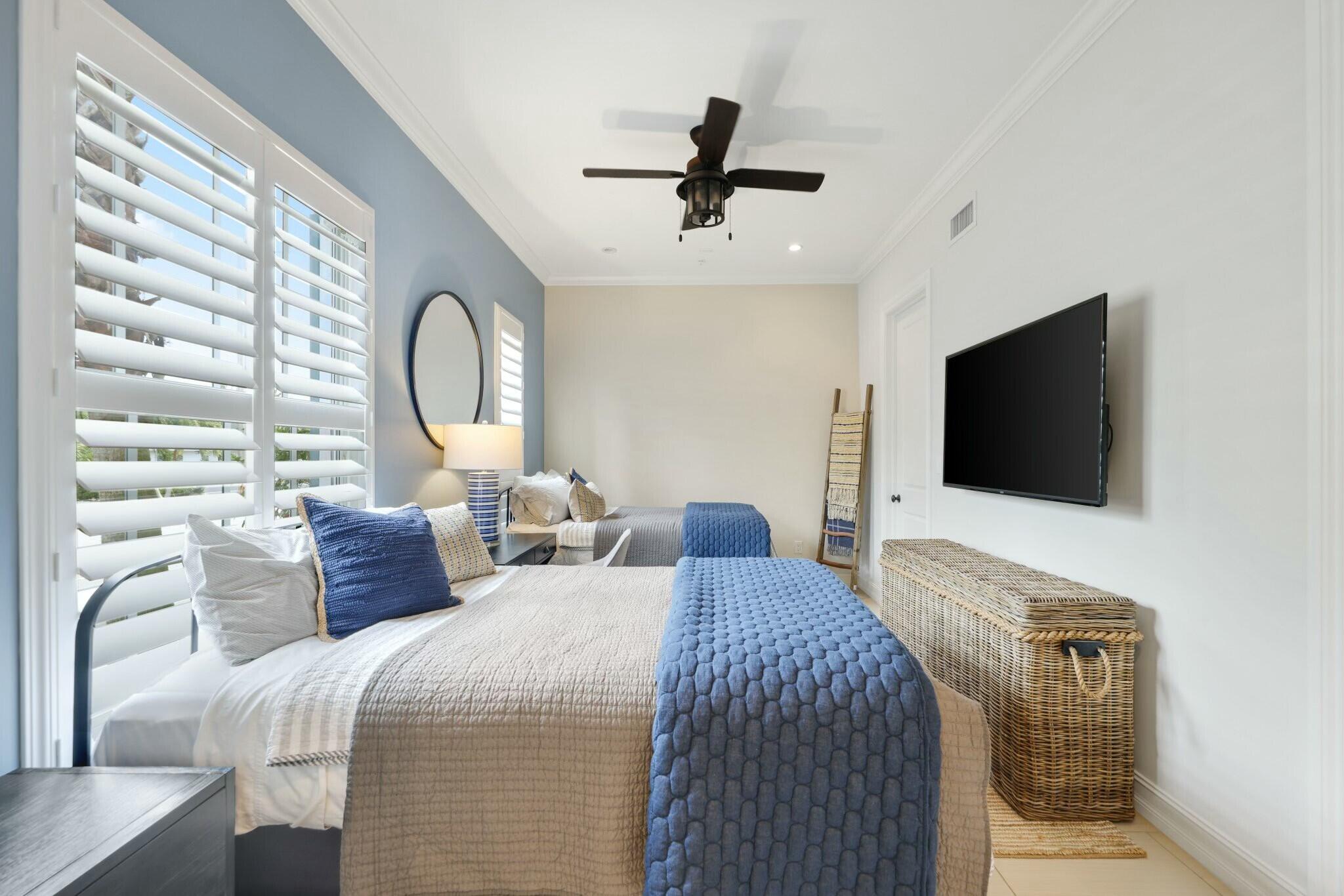 137 N Cannery Row Circle