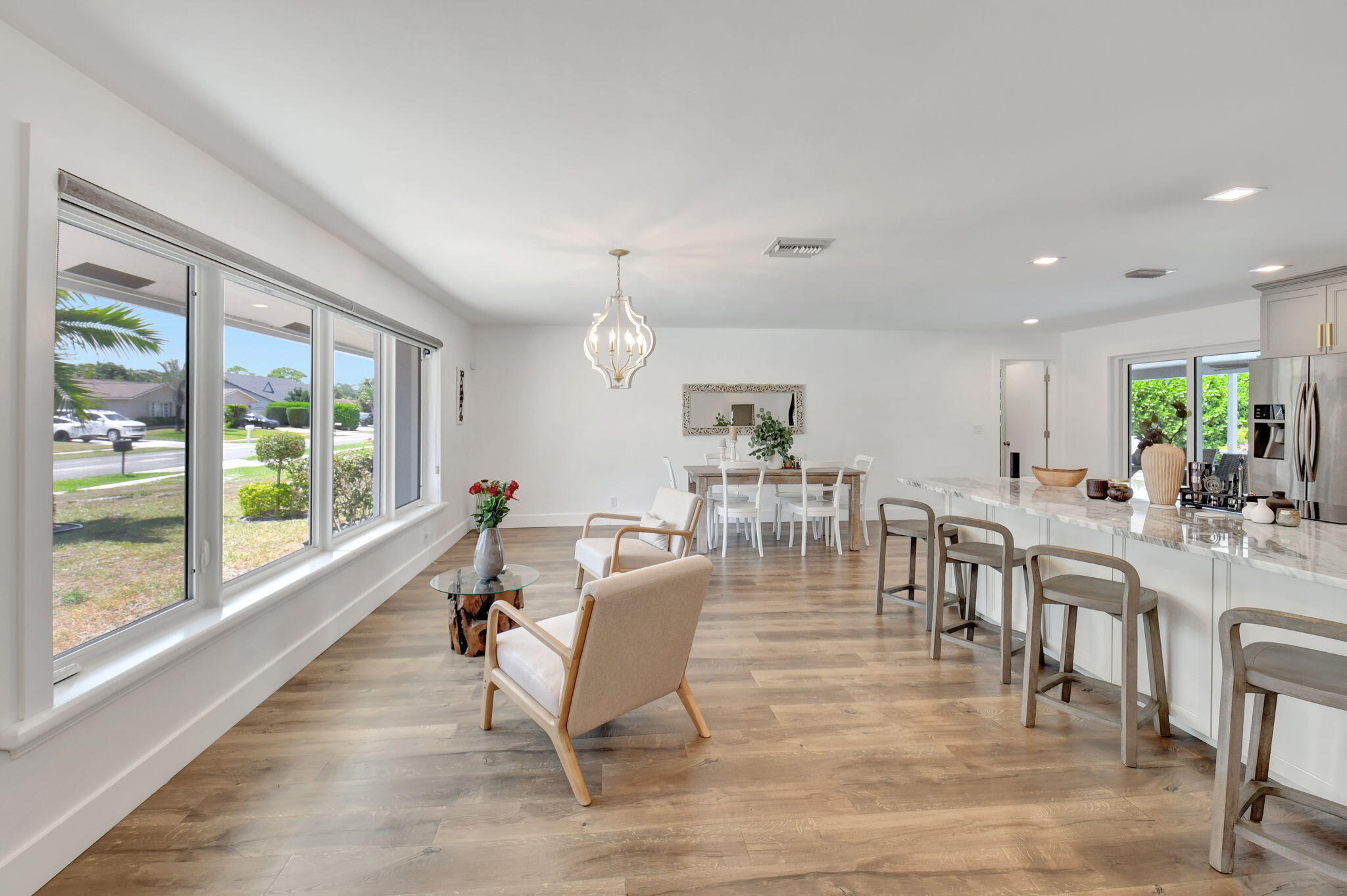 3333 Lakeview Drive