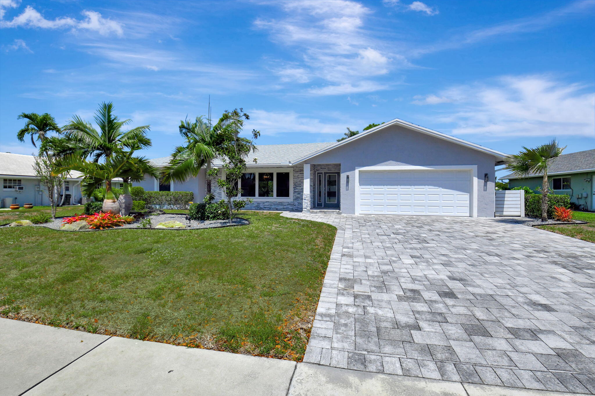 3333 Lakeview Drive