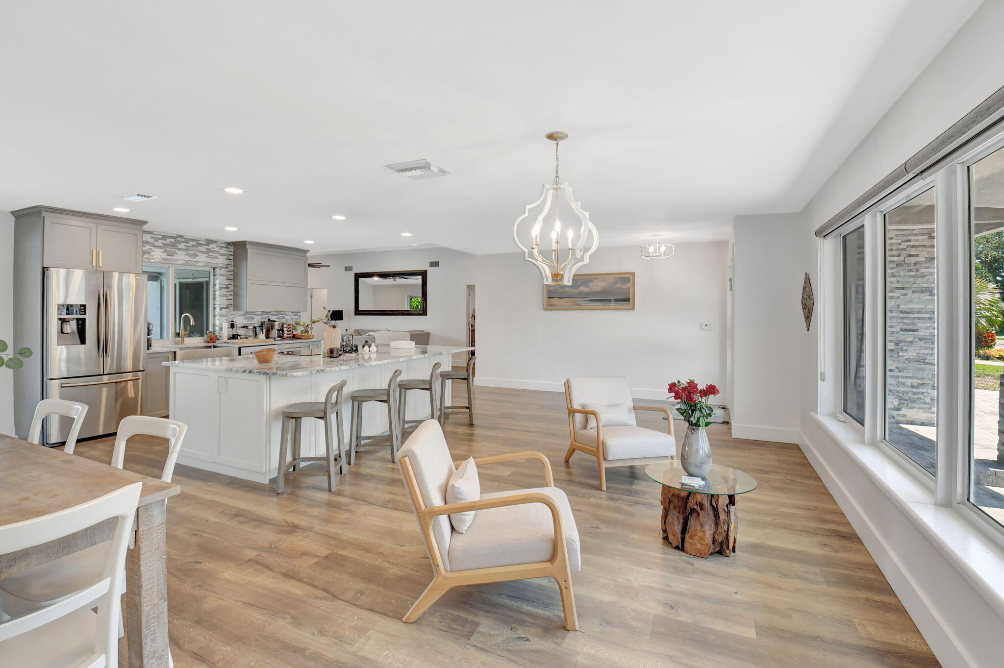 3333 Lakeview Drive