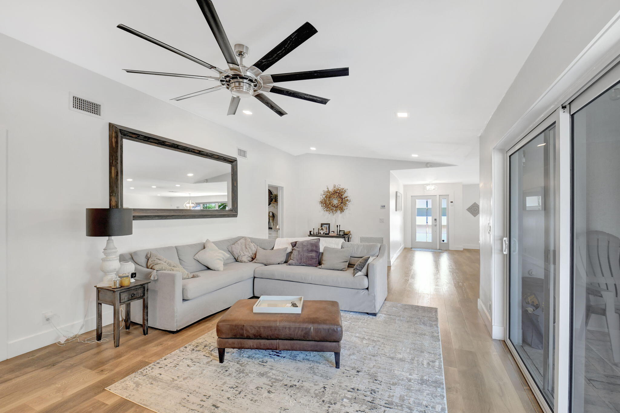 3333 Lakeview Drive
