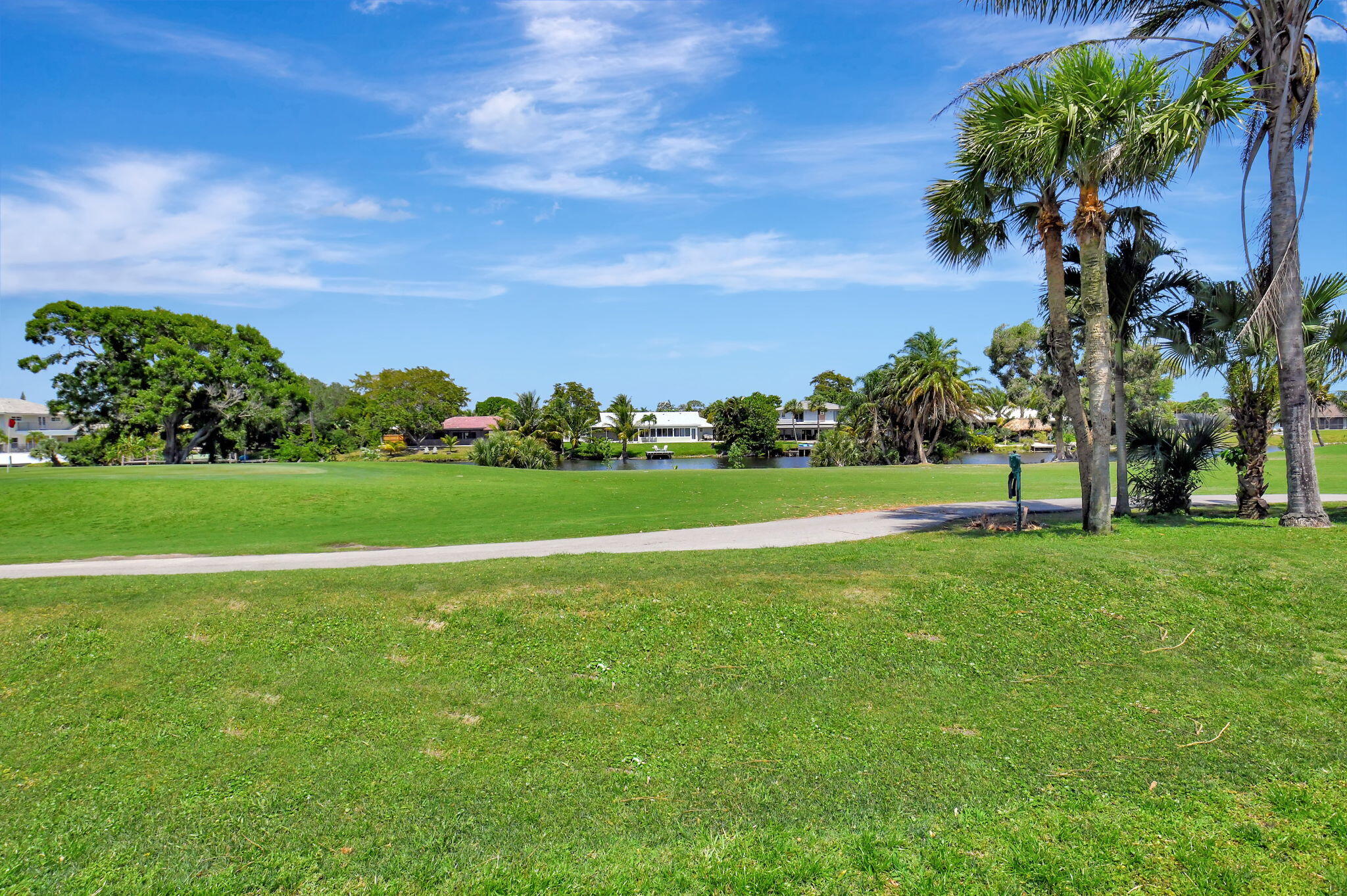 3333 Lakeview Drive