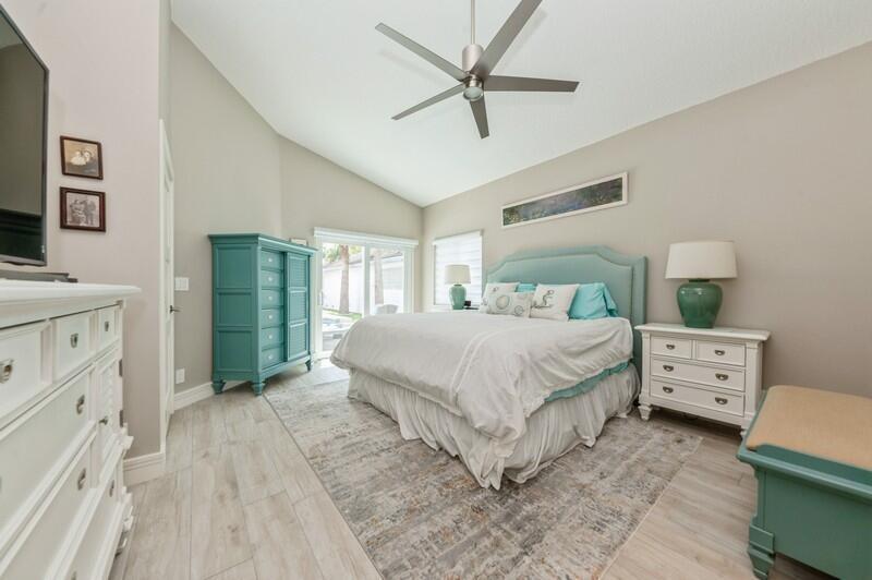 2815 N Clearbrook Circle