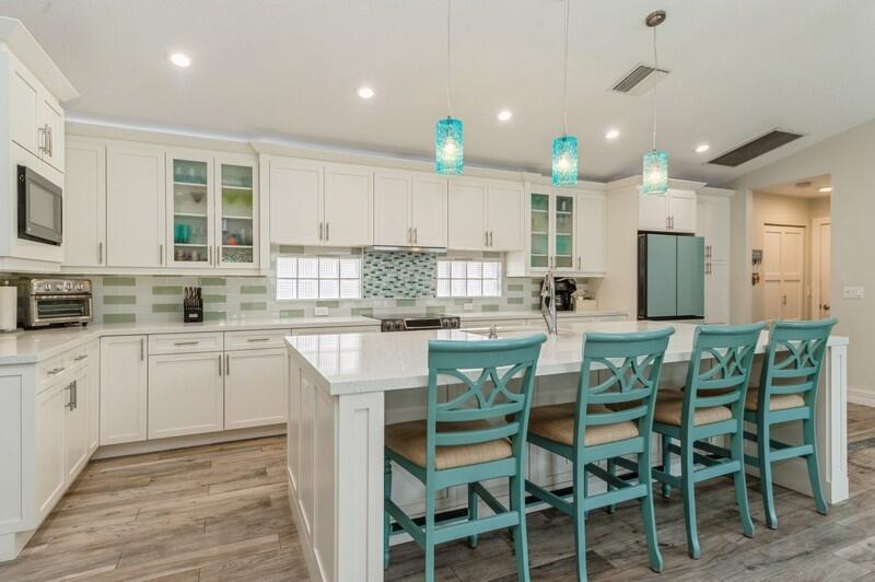 2815 N Clearbrook Circle