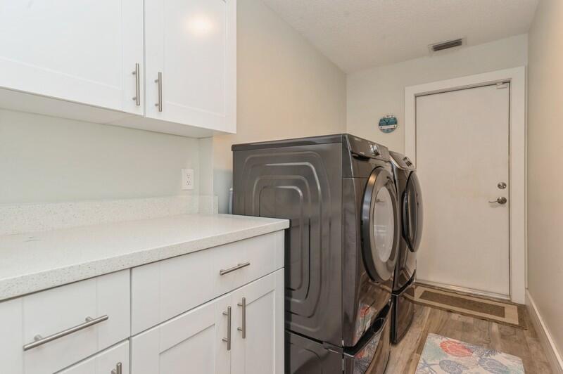 2815 N Clearbrook Circle